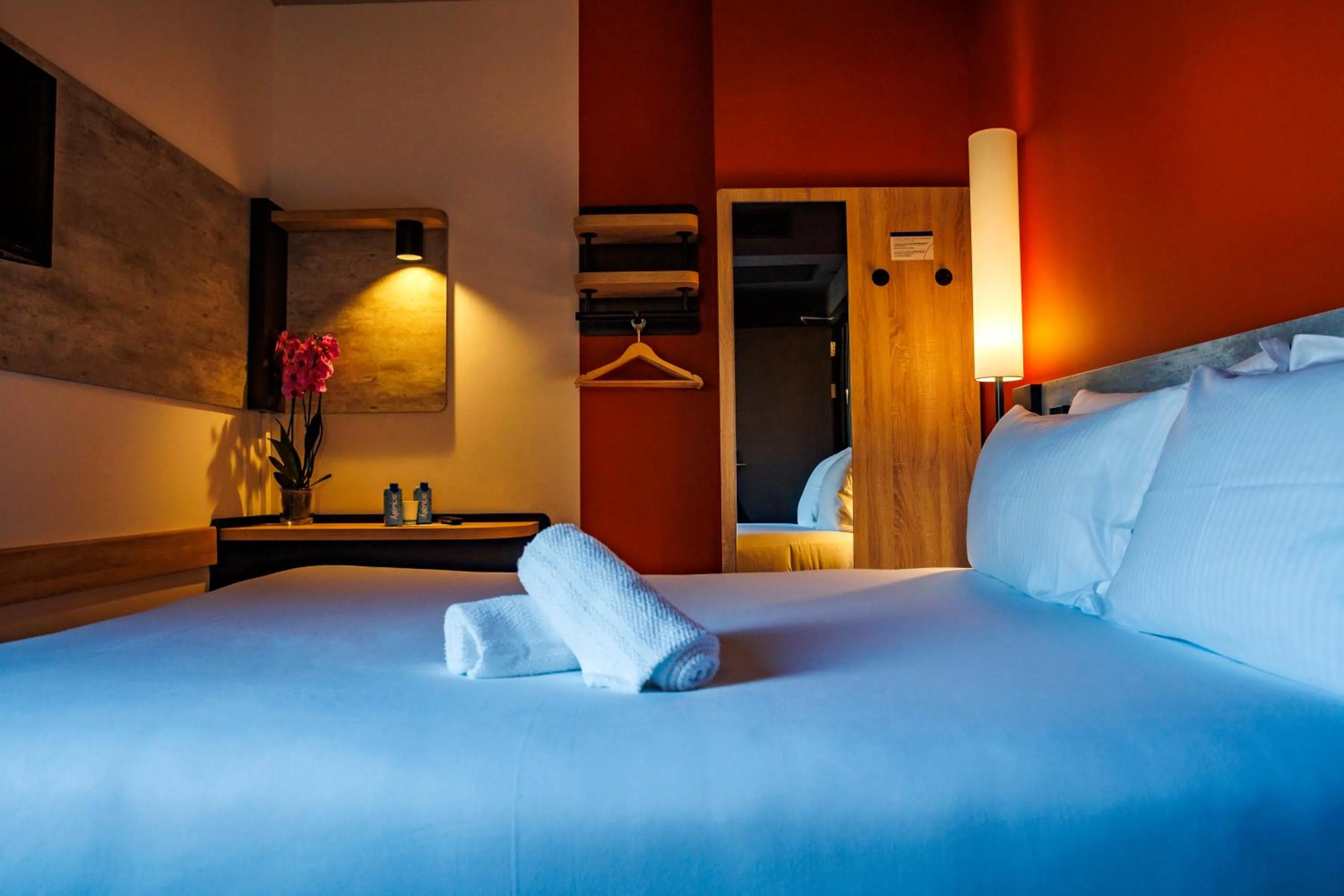 Bedroom, Bed in ibis budget Logroño Centro