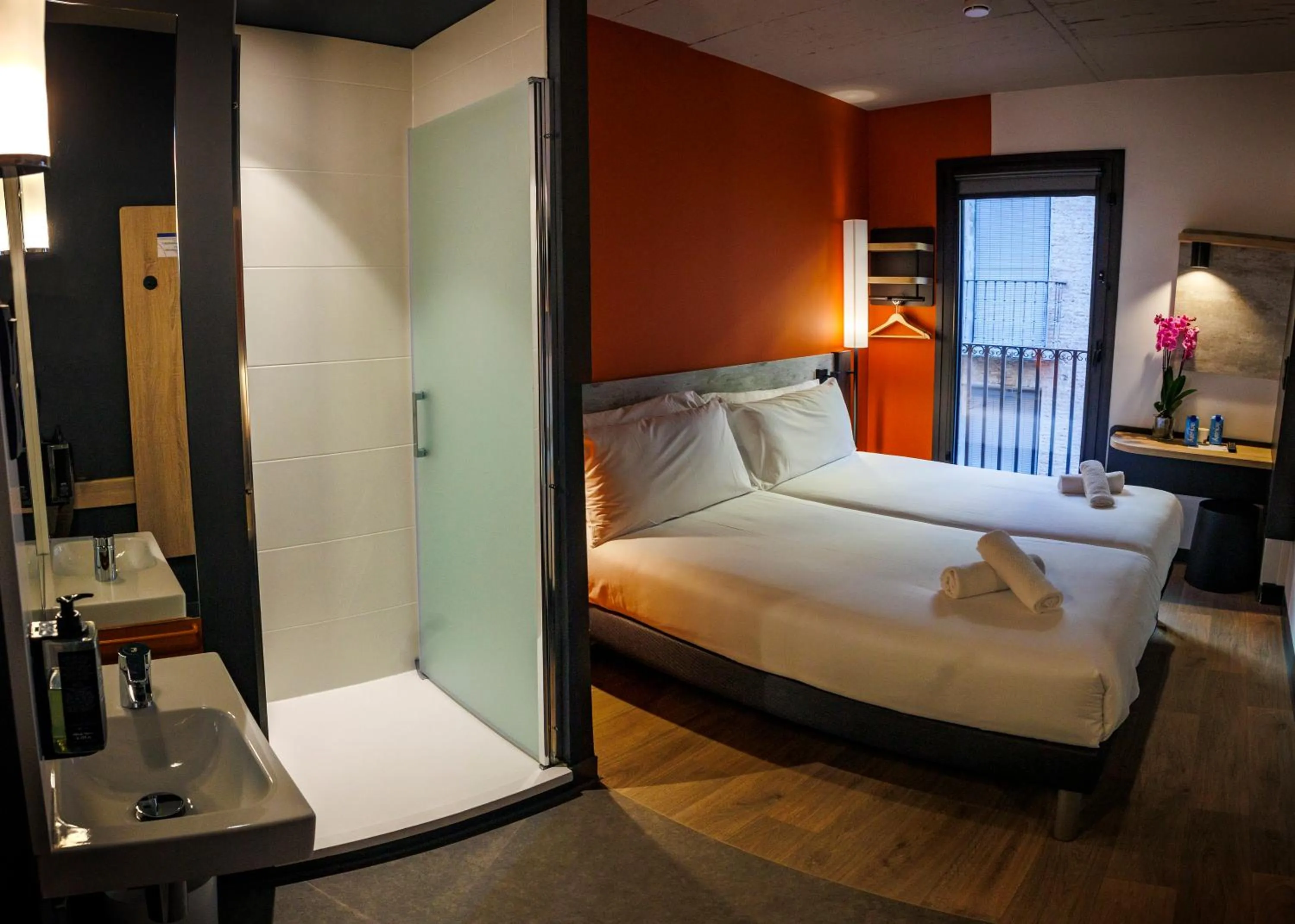 Bed in ibis budget Logroño Centro