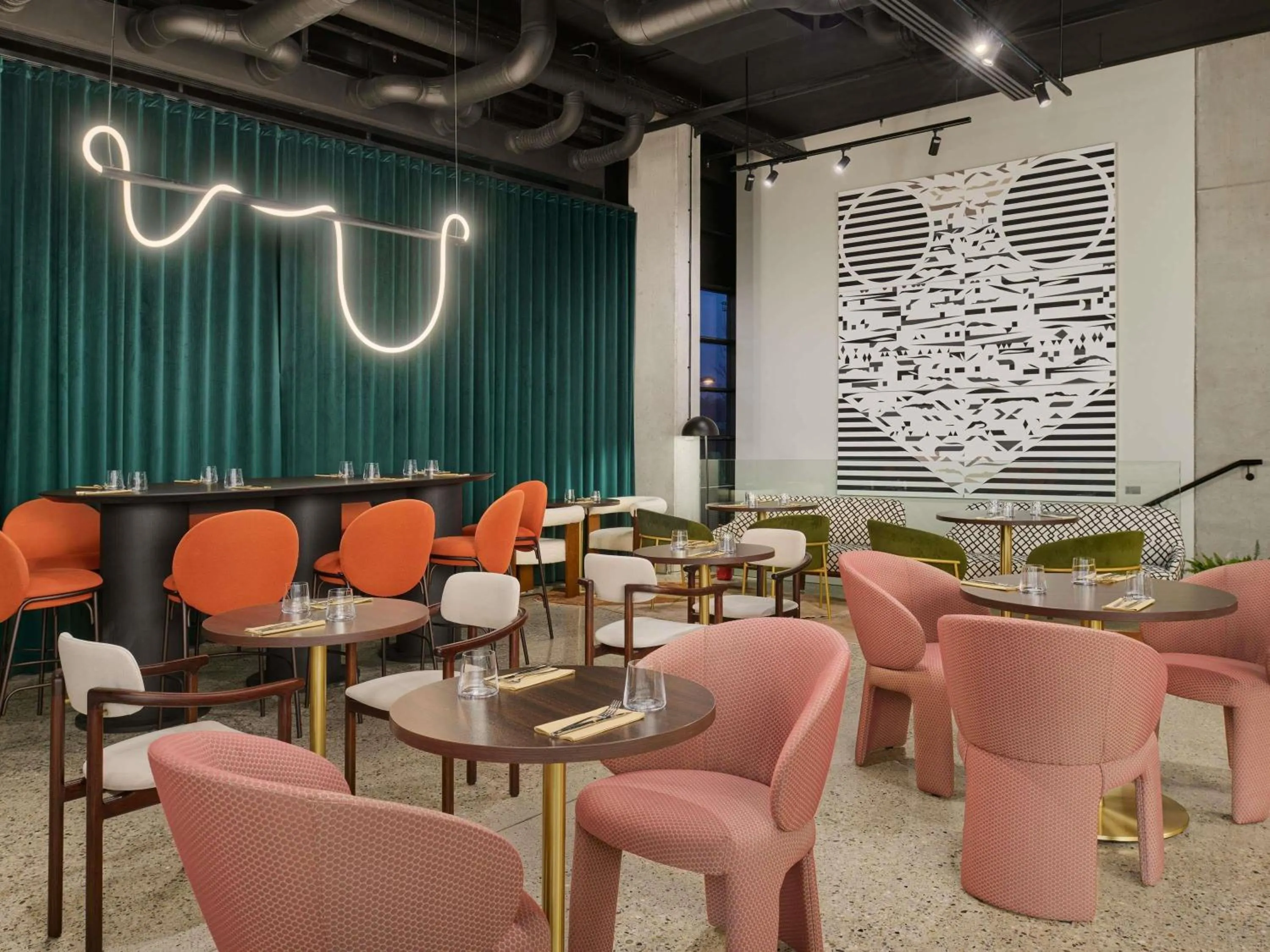 Restaurant/places to eat in Pullman Zagreb