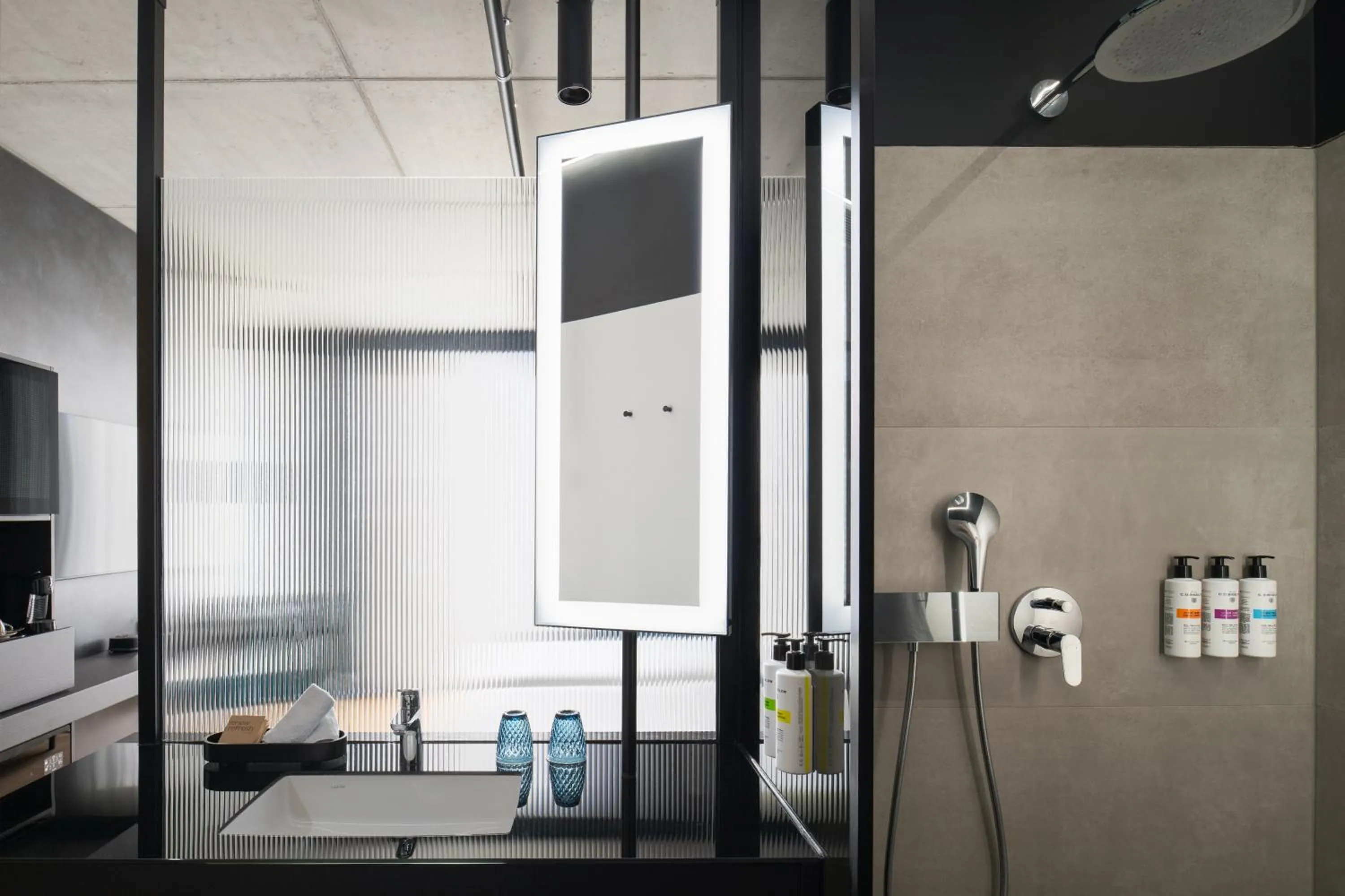 Shower in Pullman Zagreb