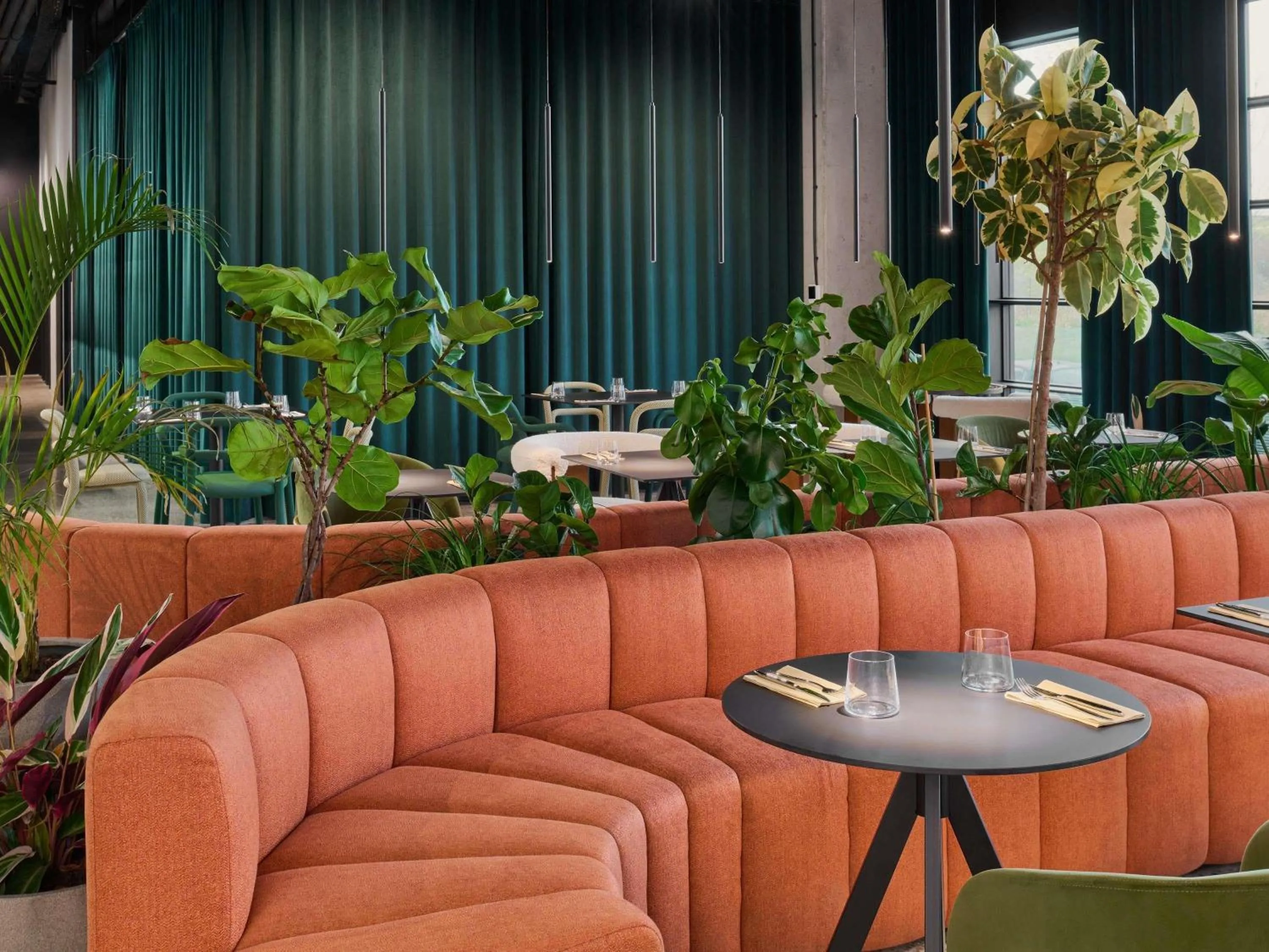 Restaurant/places to eat in Pullman Zagreb