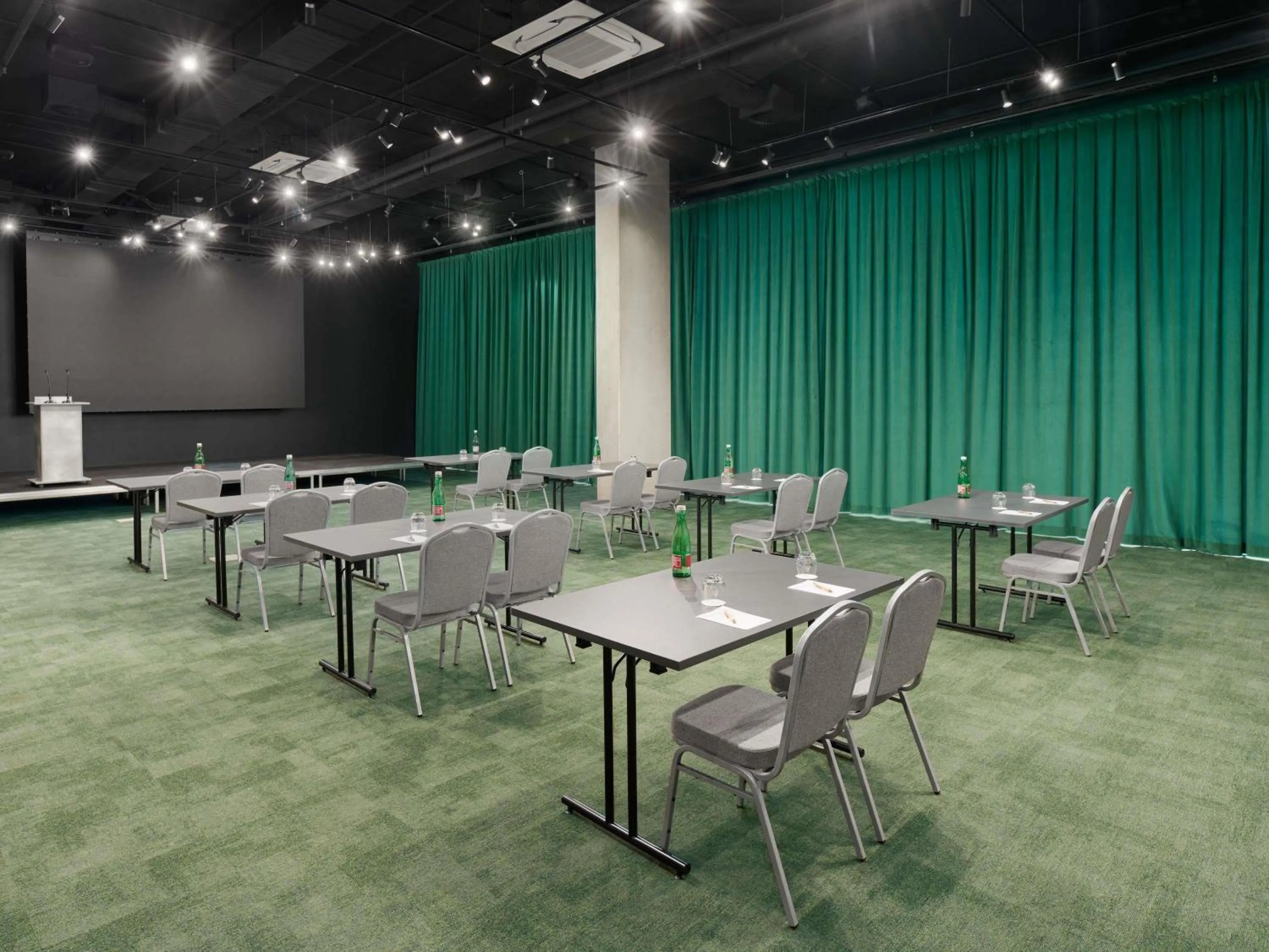 Meeting/conference room in Pullman Zagreb