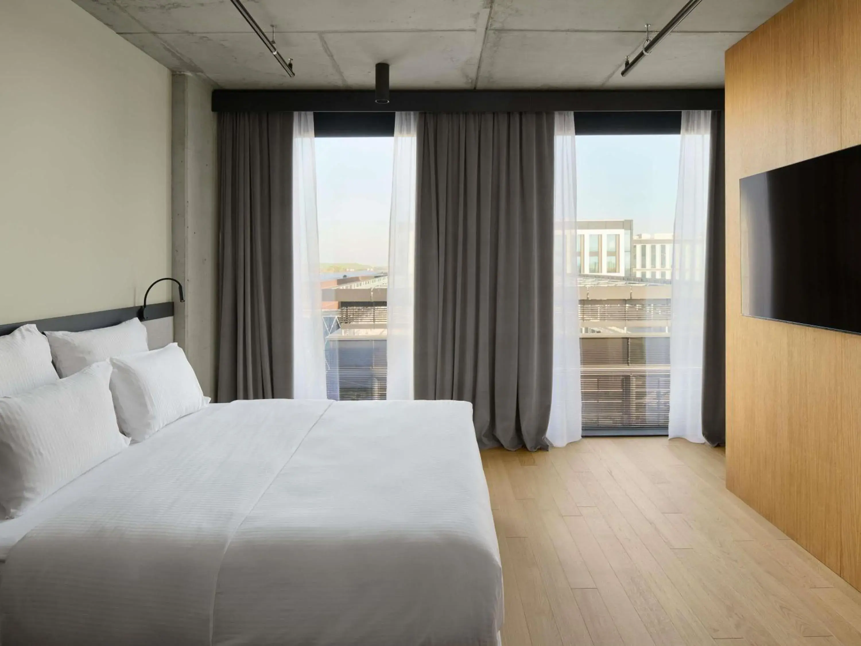 Junior King Suite - Non-Smoking in Pullman Zagreb Junior King Suite - Non-Smoking in Pullman Zagreb