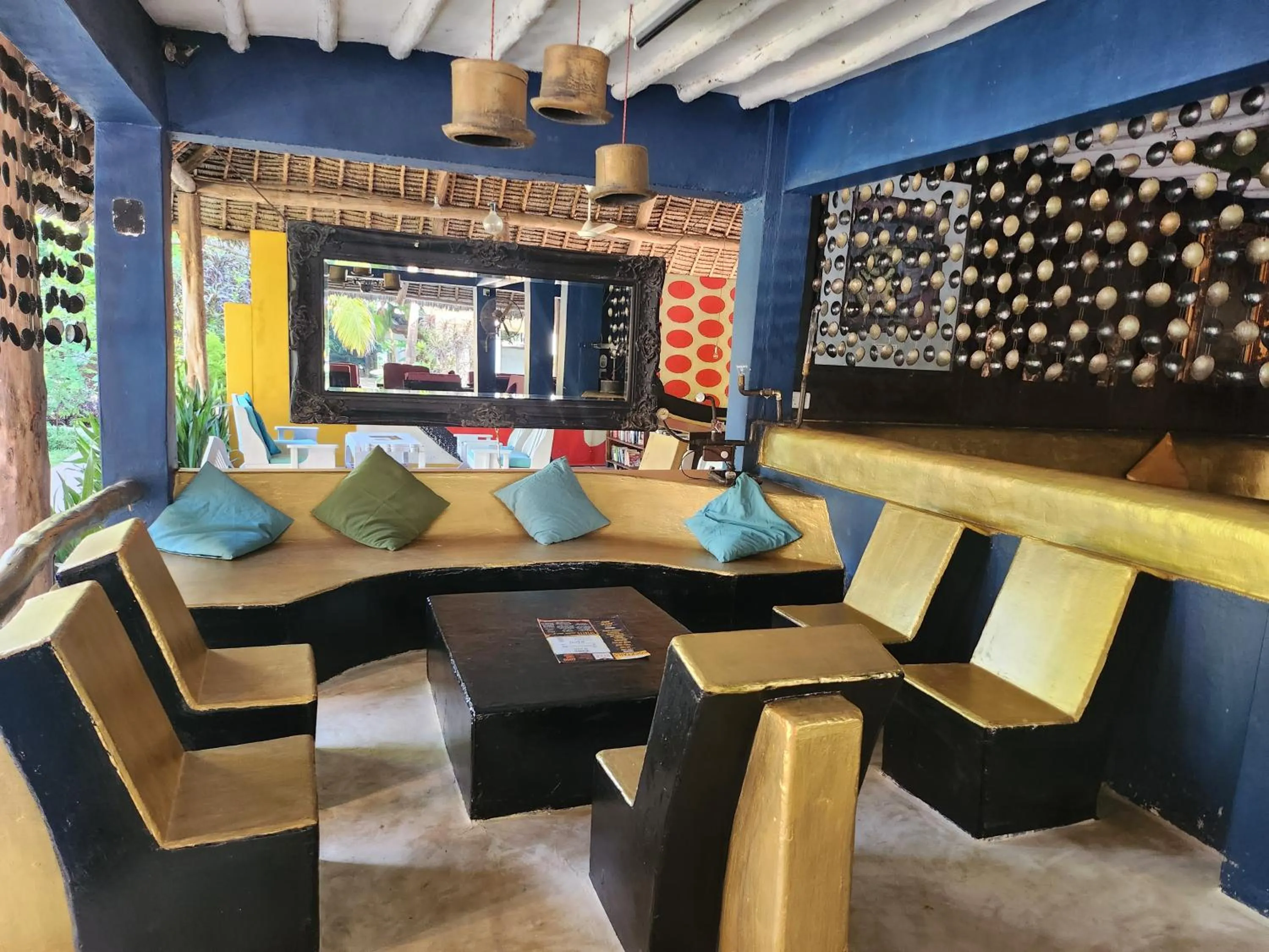 Restaurant/places to eat in Paje By Night Bungalows