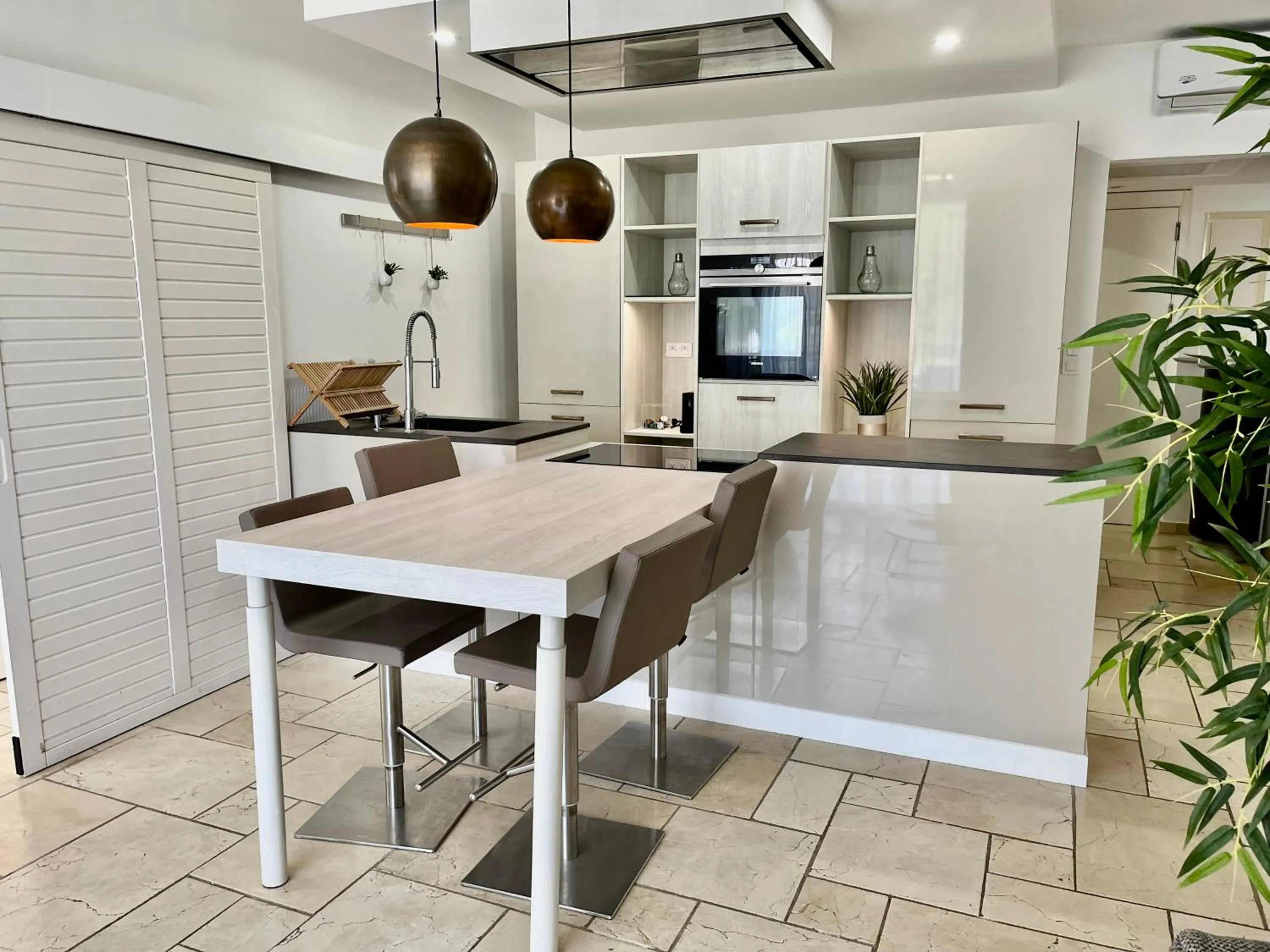 Kitchen or kitchenette in Le Domaine Anse Marcel Beach Resort