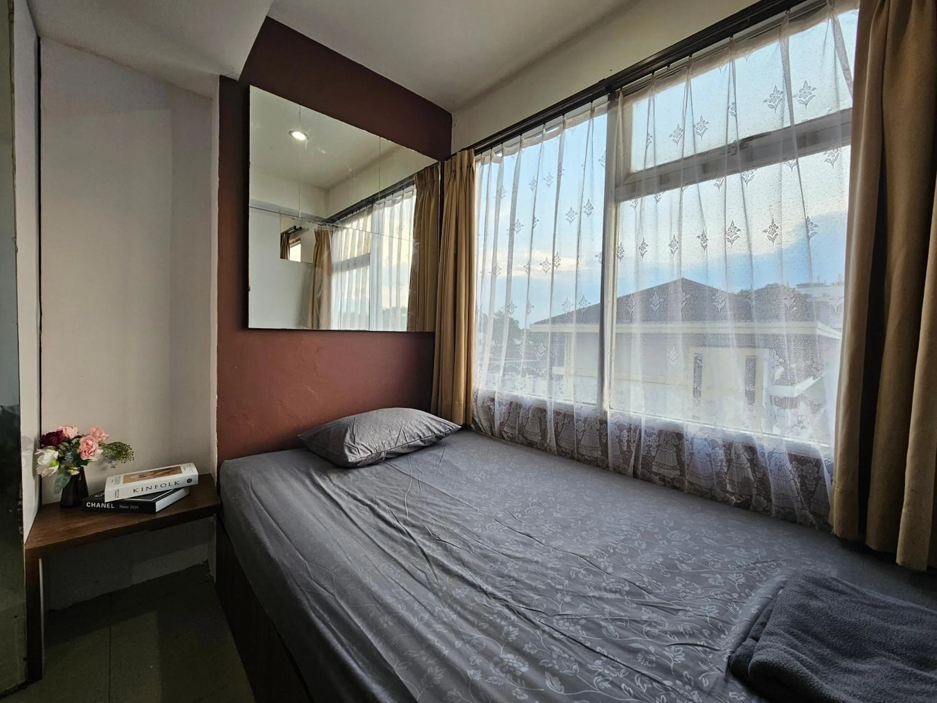 Bed in The Jarrdin Apartment Hotels by Ironman