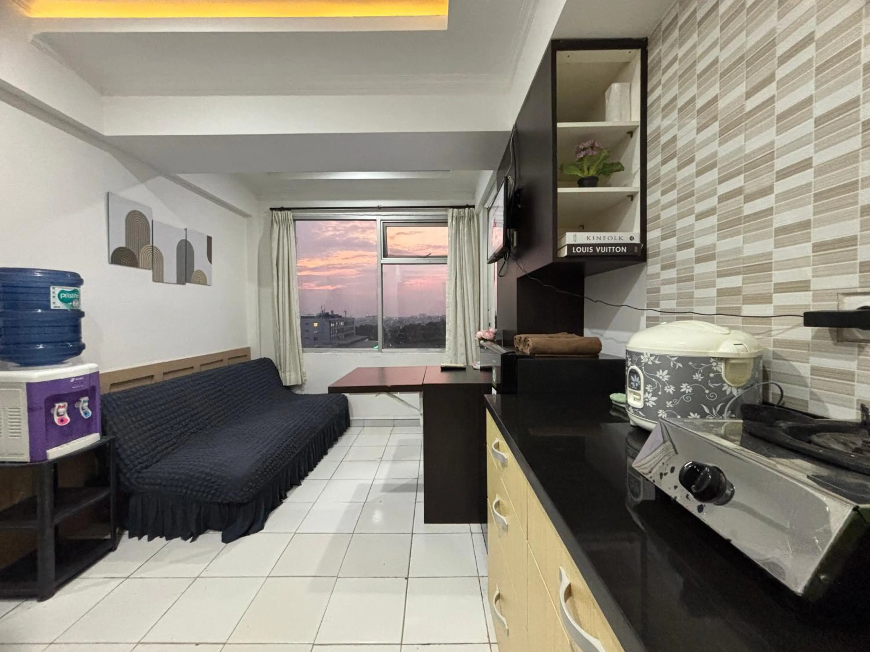 Living room in The Jarrdin Apartment Hotels by Ironman