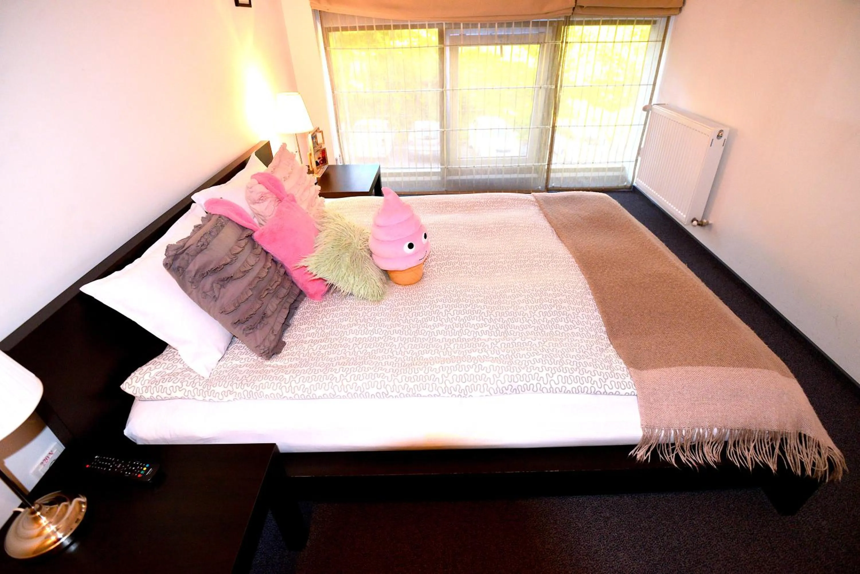 Bedroom, Bed in Hotel Biscuit