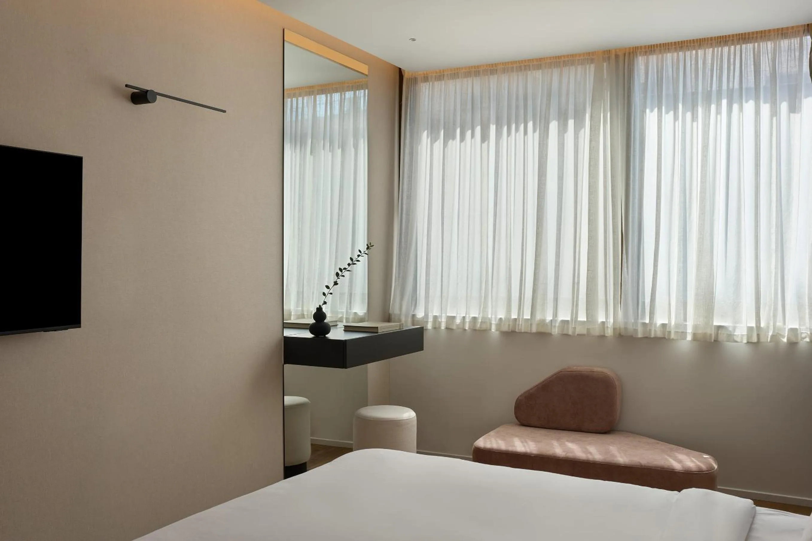 Decorative detail, Bed in Blanco Athens Aparthotel