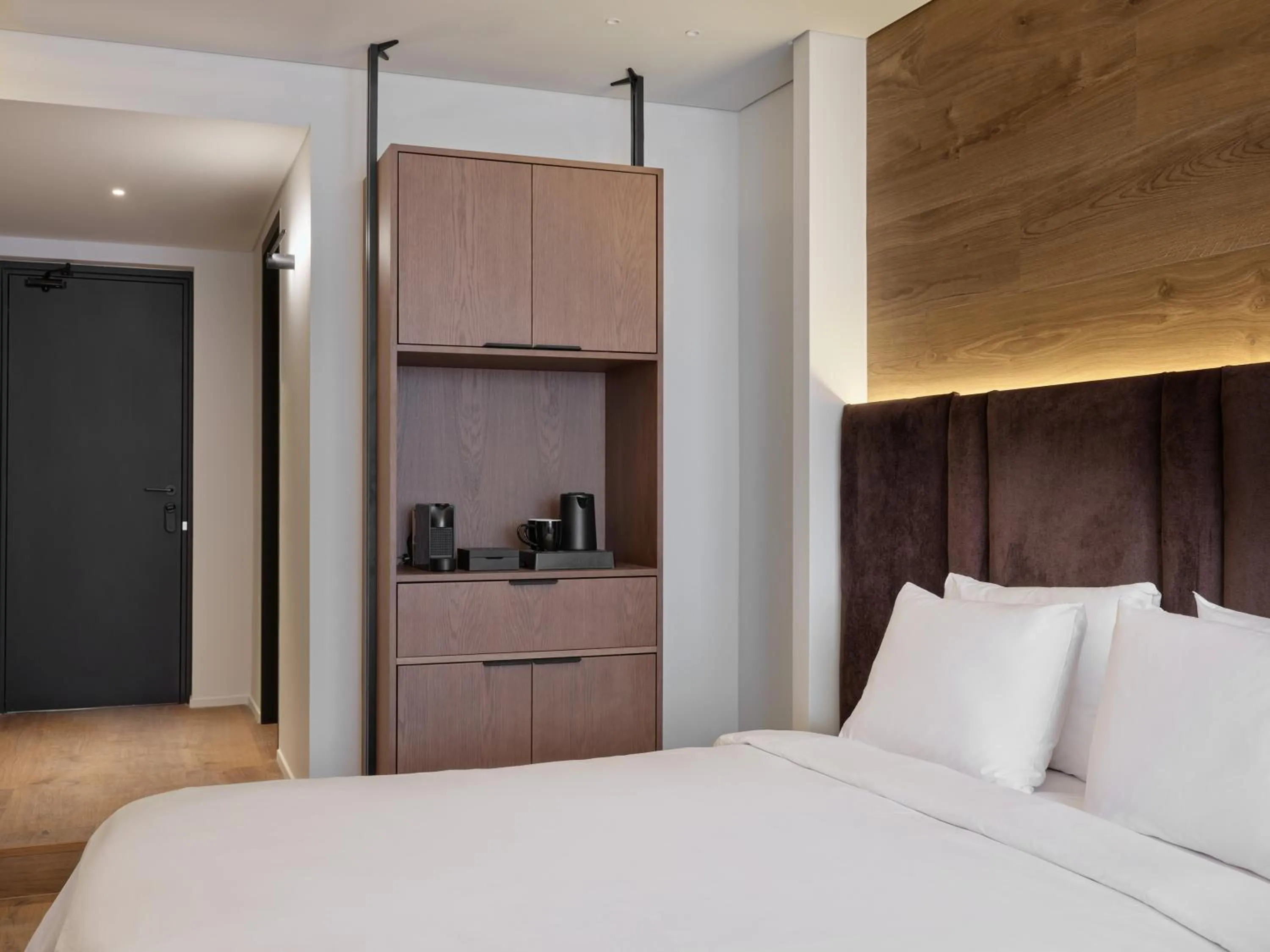 Photo of the whole room, Bed in Blanco Athens Aparthotel