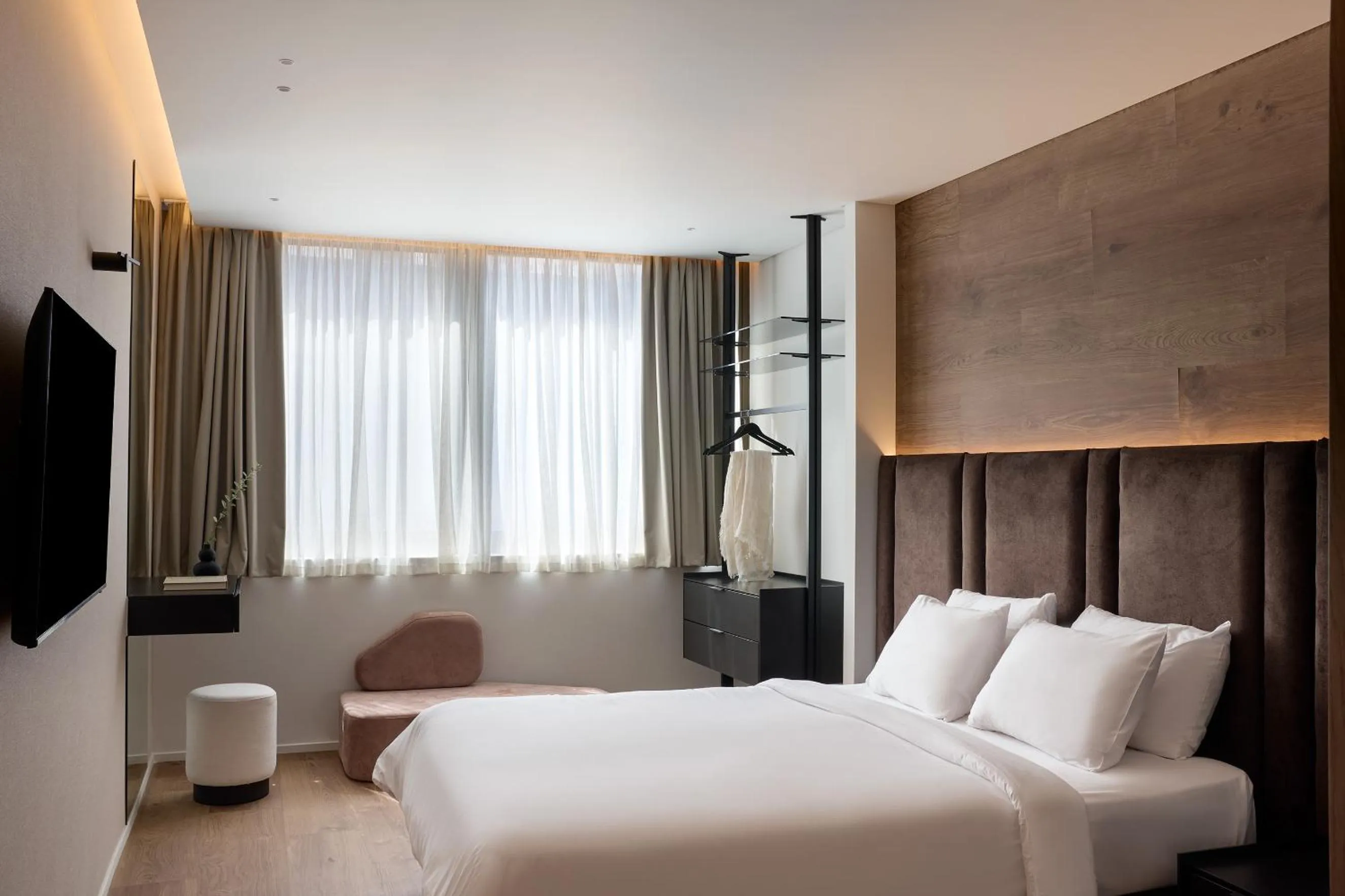 Photo of the whole room, Bed in Blanco Athens Aparthotel