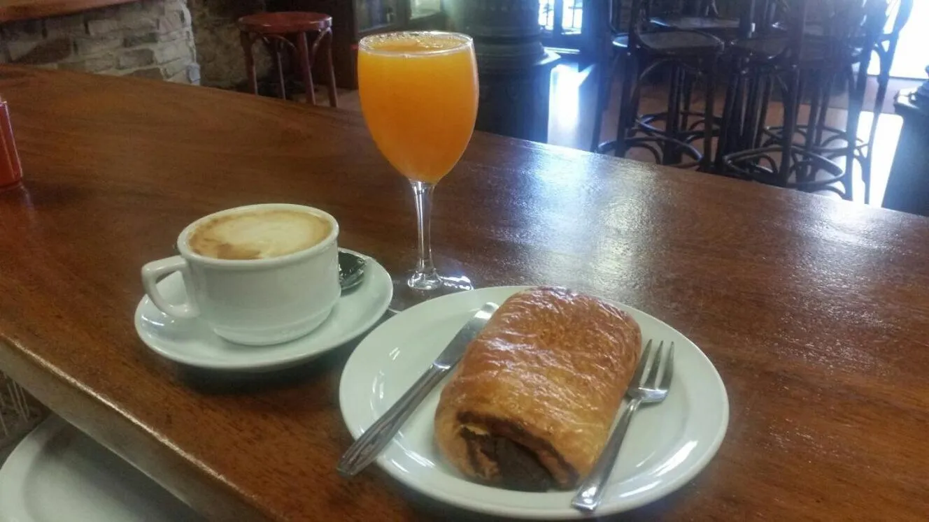 Food and drinks in Hostal Virgen de la Encina