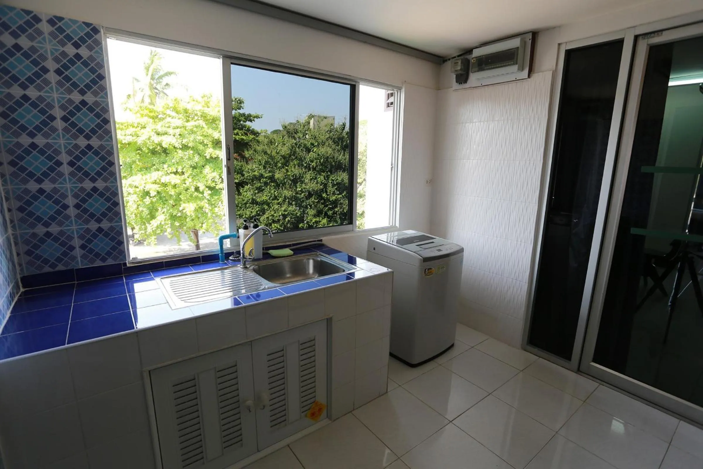 Kitchen or kitchenette in Saithong House
