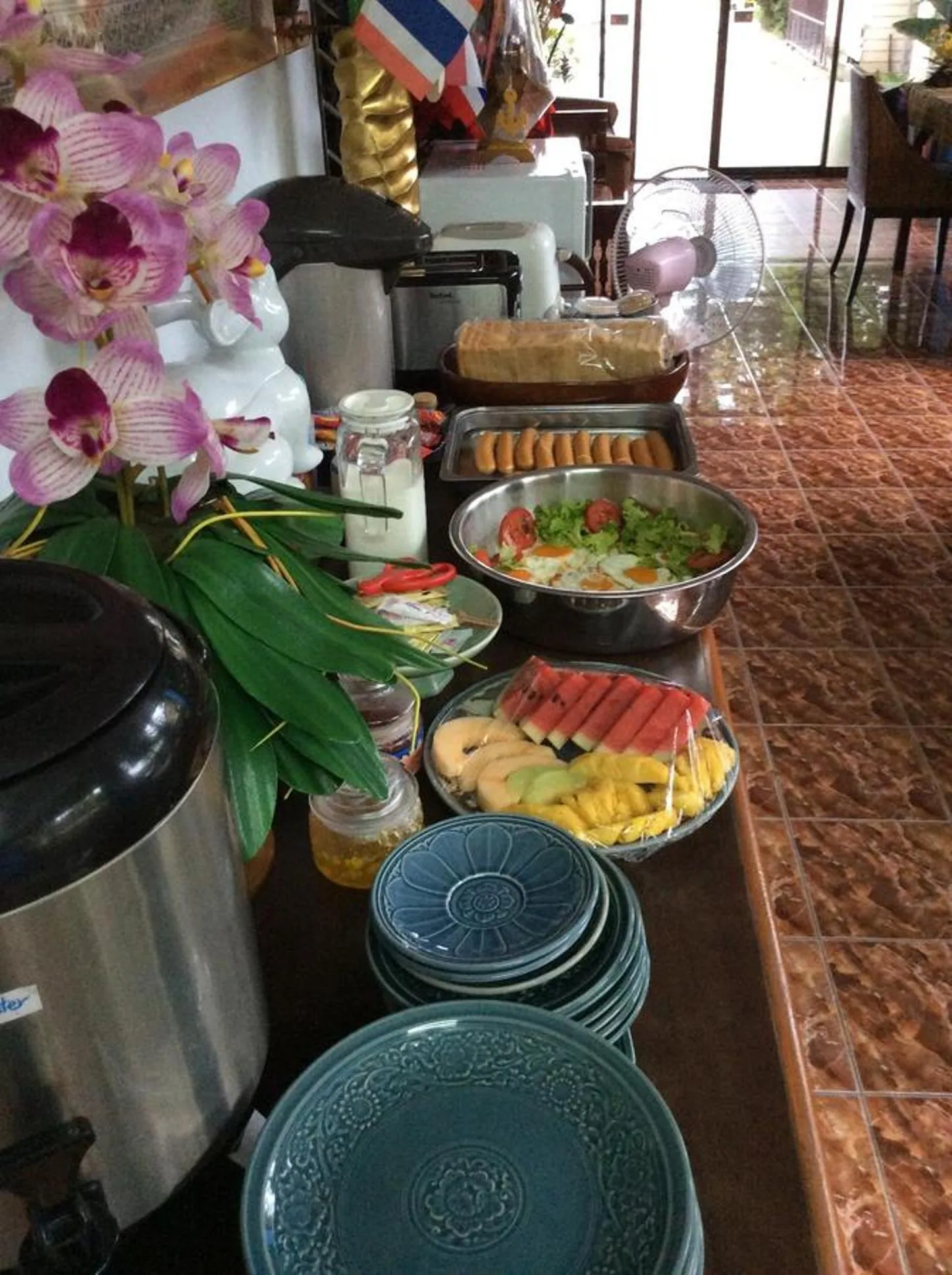 Food in Saithong House