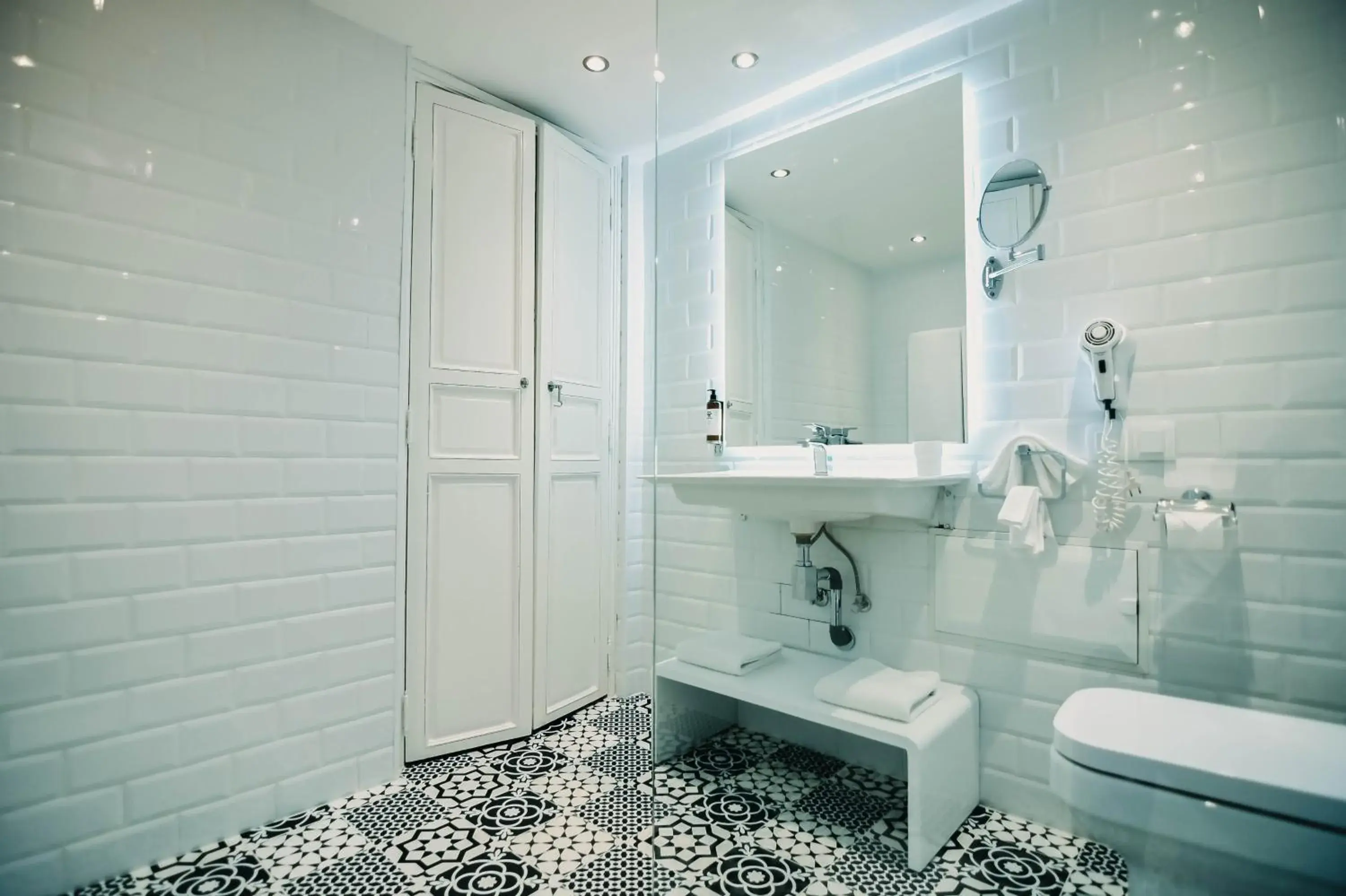 Superior Twin Room in 555 Hotel Clubbing Adults Only Superior Twin Room in 555 Hotel Clubbing Adults Only