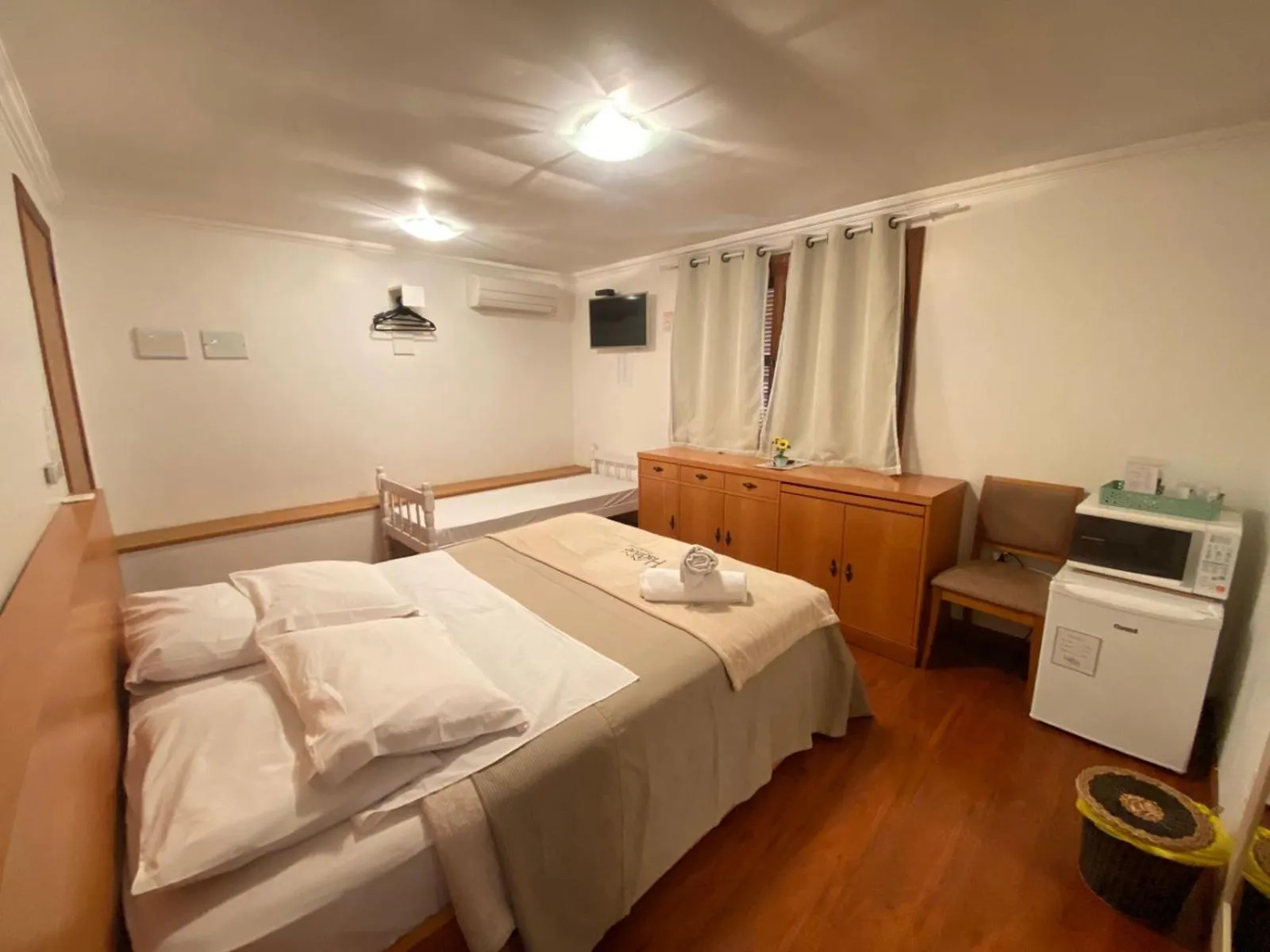 Bedroom, Bed in Pousada Habitue