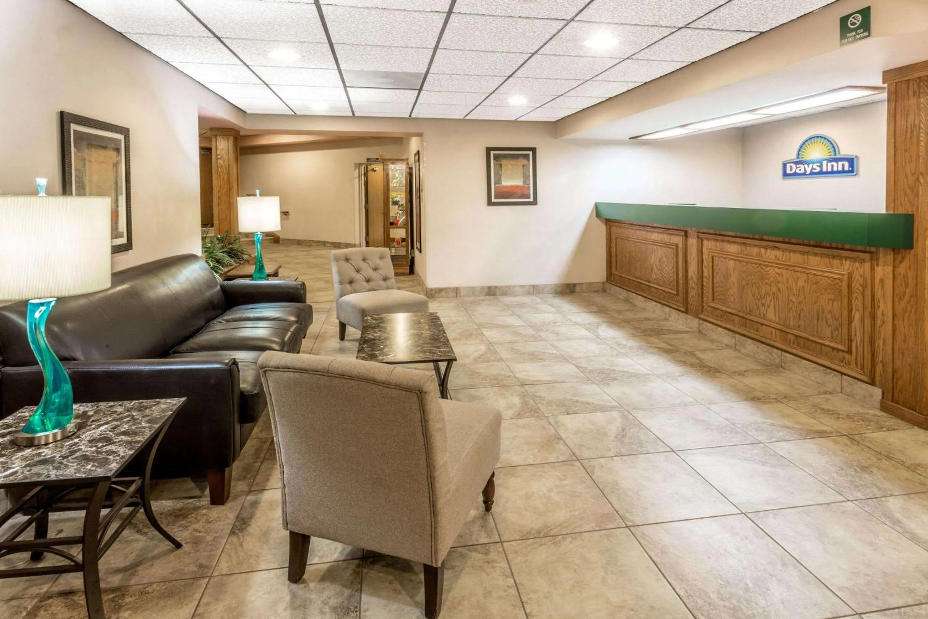 Lobby or reception in Days Inn by Wyndham Tiffin