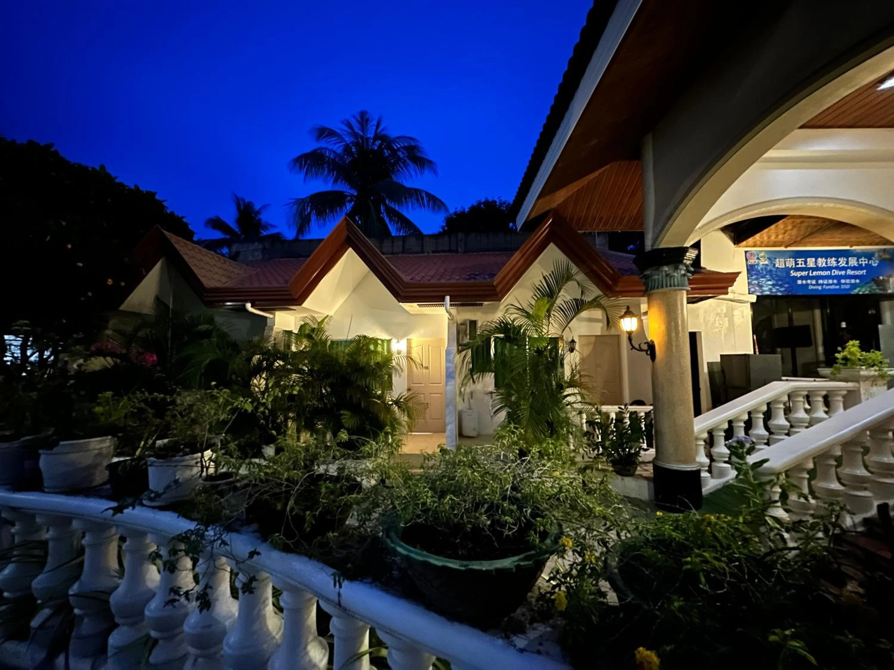 Gracey Dive Resort and Restaurant