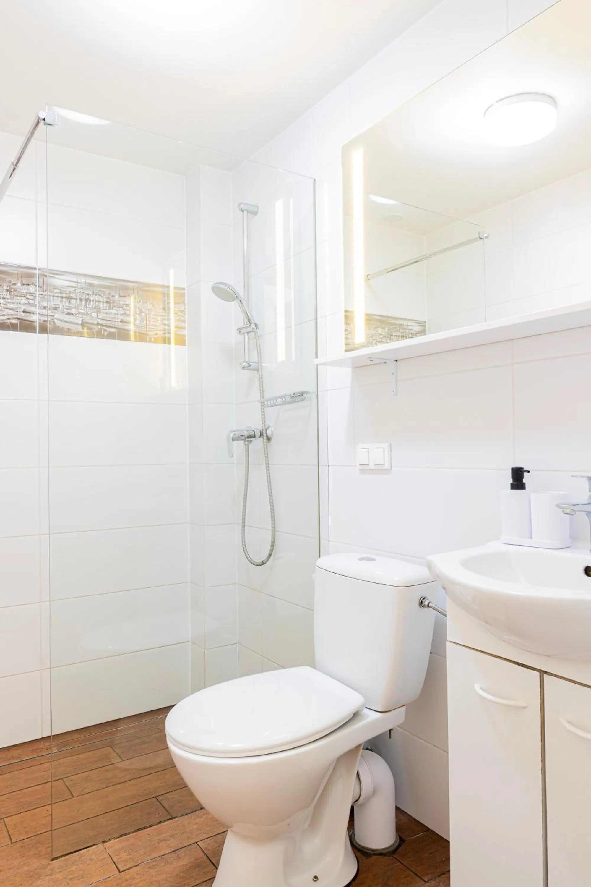 Shower in Willa Victor - Widok Na Morze - Najpiekniejszy w Polsce - Śniadanie w Cenie