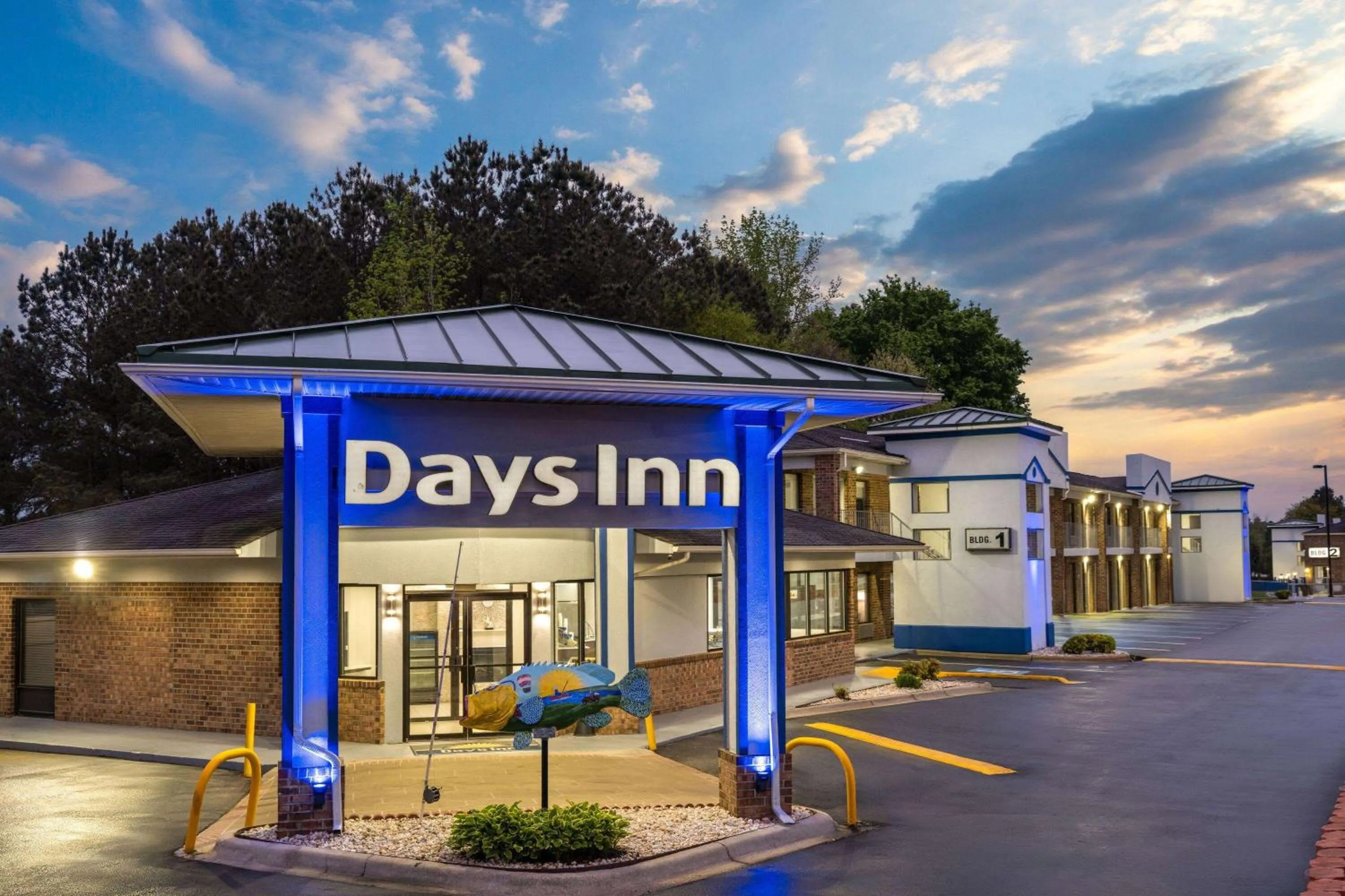Property building in Days Inn by Wyndham Weldon Roanoke Rapids