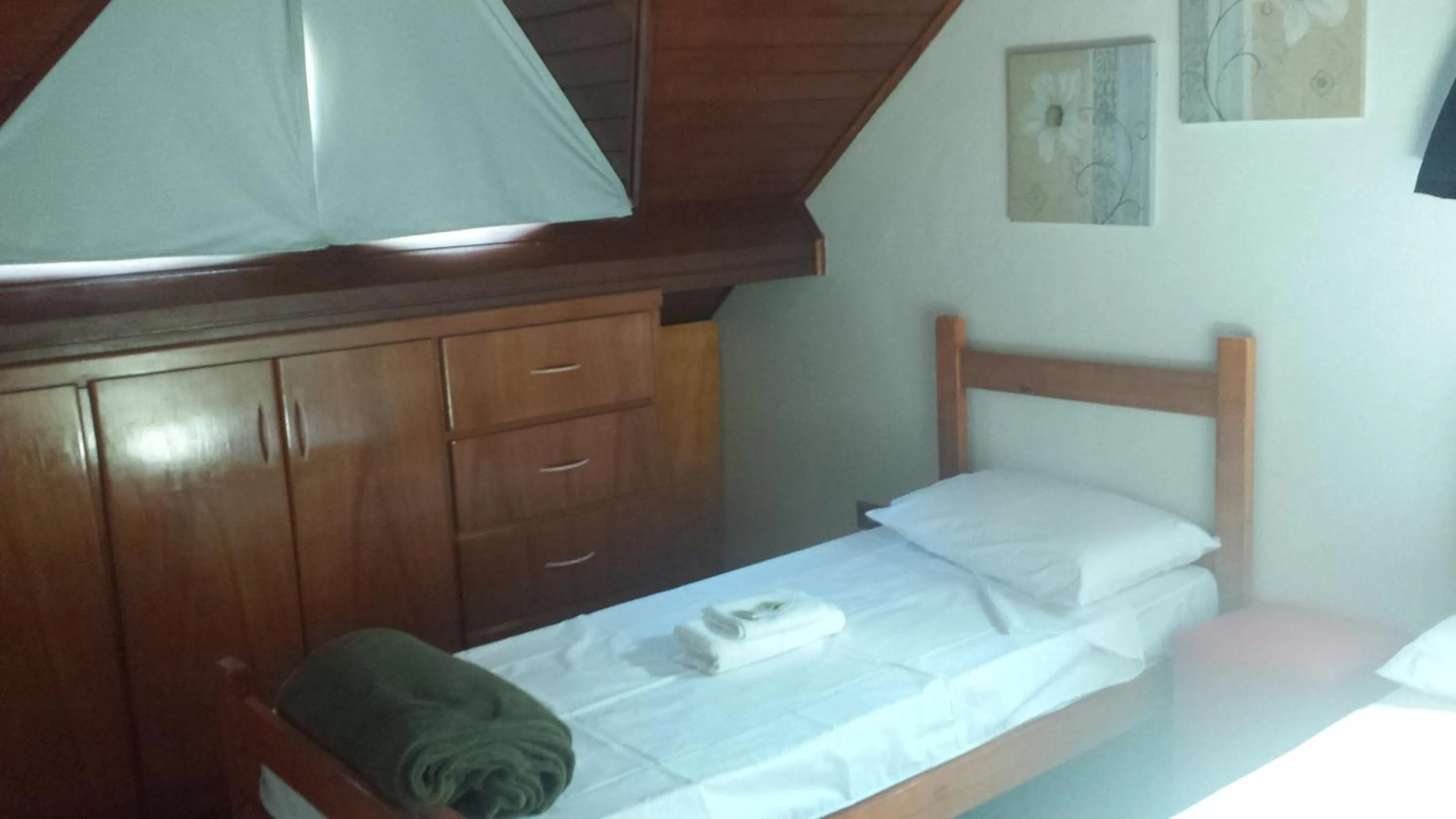 Photo of the whole room, Bed in Pousada Sognares