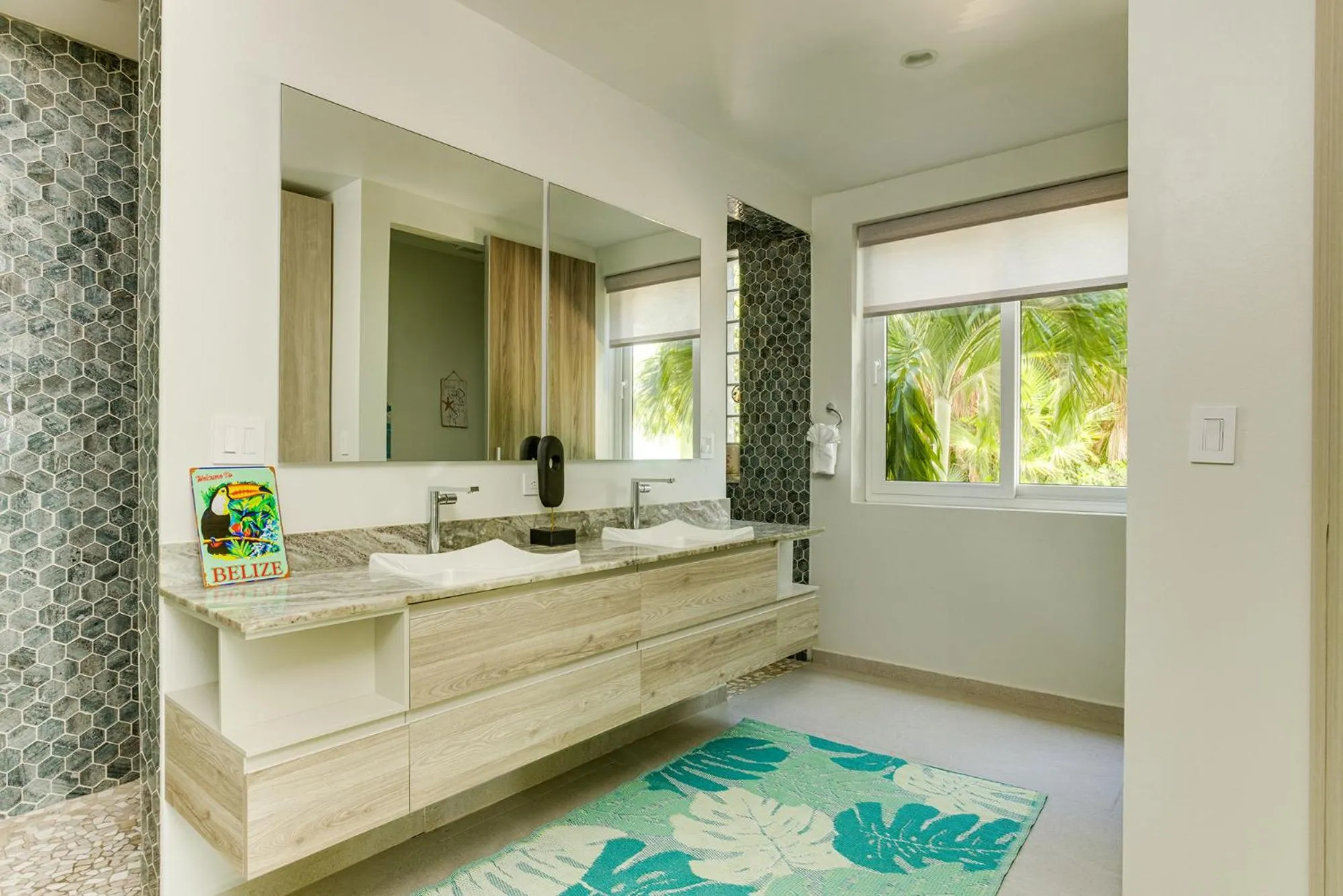 Bathroom in Marazul Belize