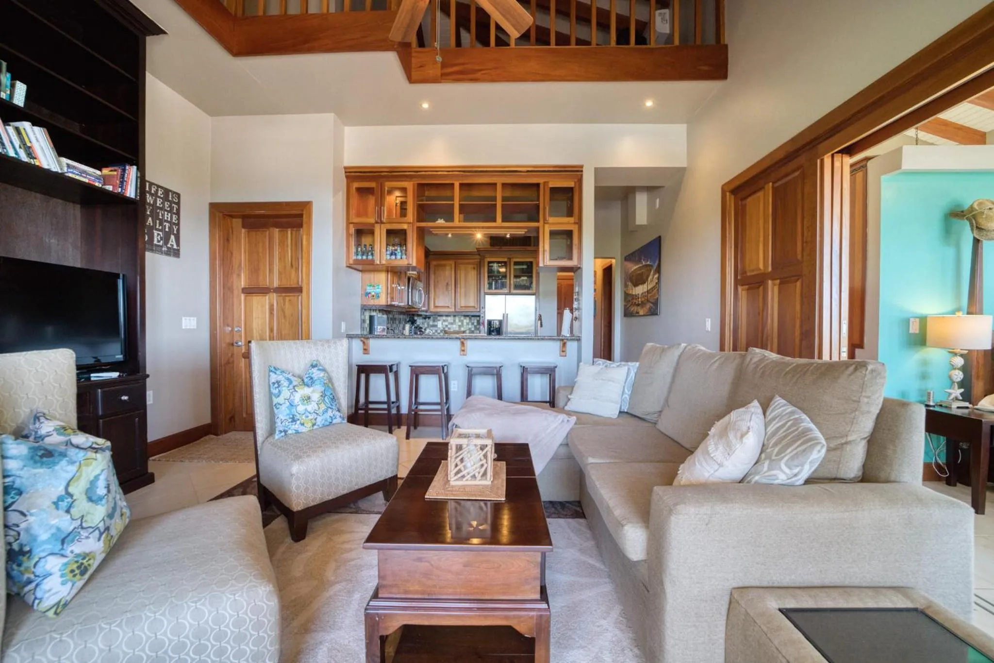 TV and multimedia in Marazul Belize