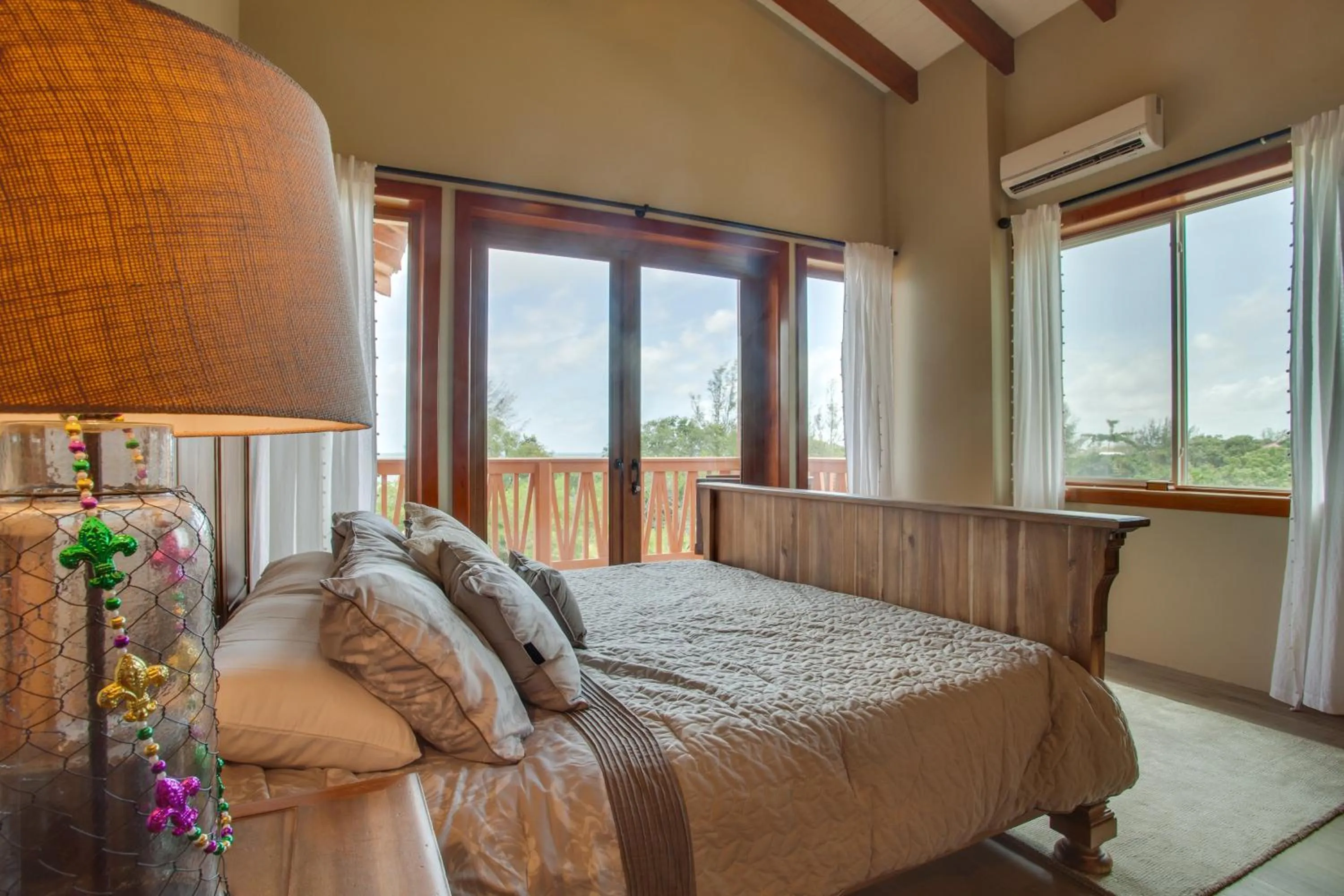 Bed in Marazul Belize