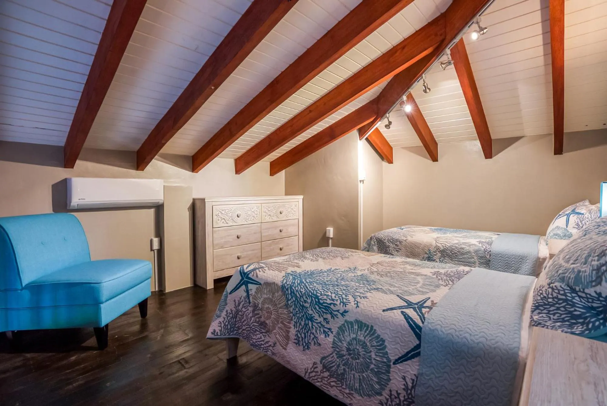 Bed in Marazul Belize