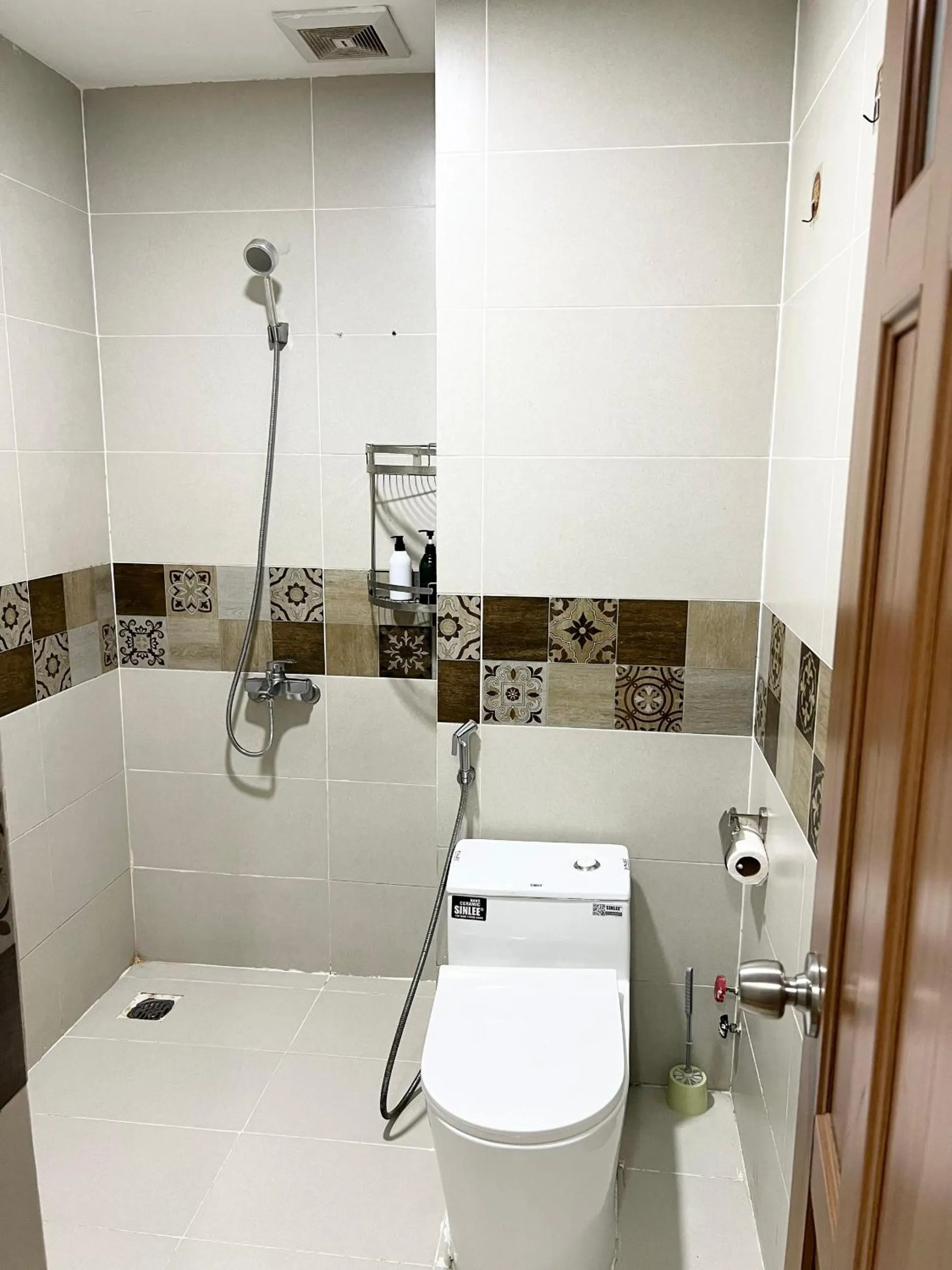 Shower in Home Away Ky Con - Serviced Apartment