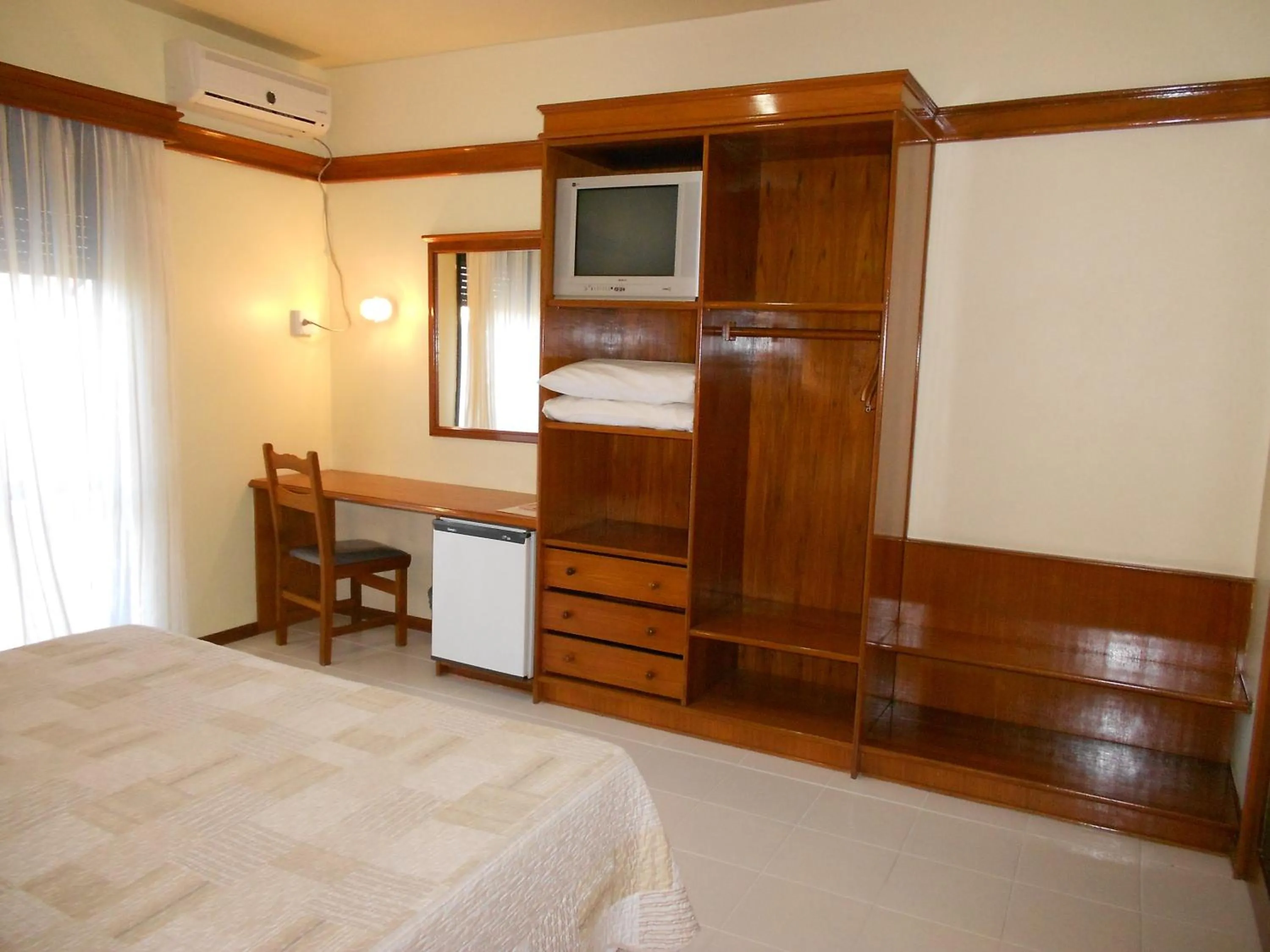 TV and multimedia, Bed in River Hotel