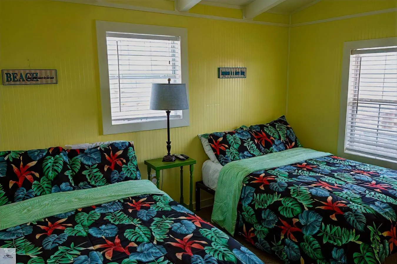 Bedroom, Bed in Blue Dolphin Inn and Cottages