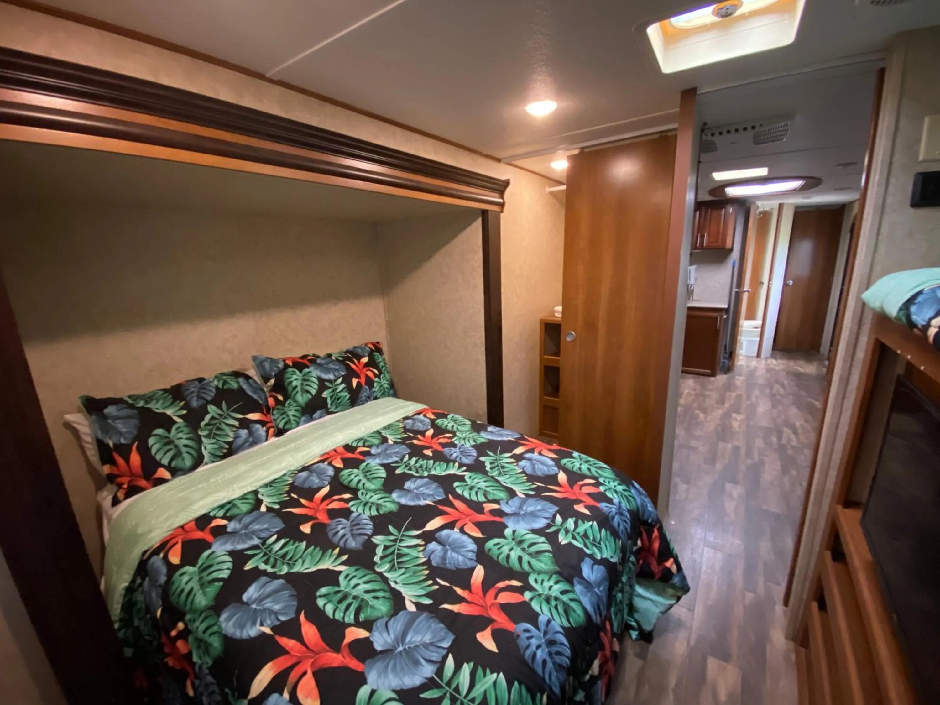 Bedroom, Bed in Blue Dolphin Inn and Cottages