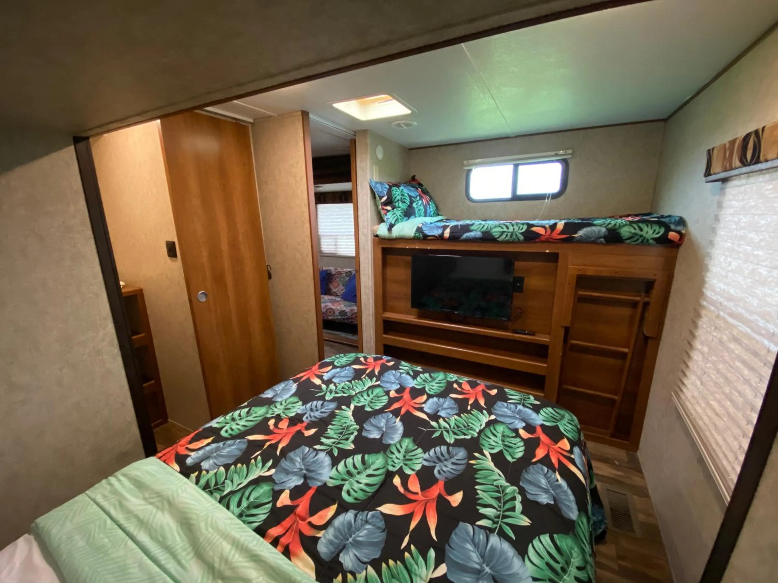Bedroom, Bed in Blue Dolphin Inn and Cottages