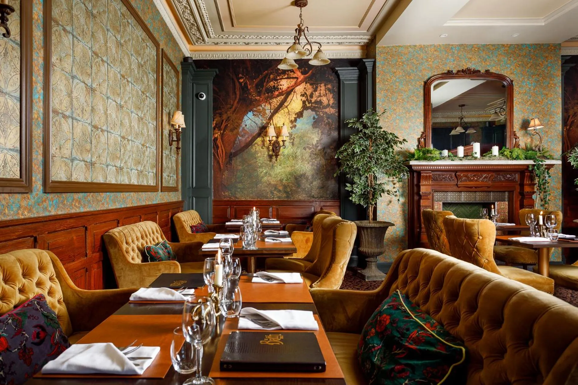 Restaurant/places to eat in The Bath Hotel