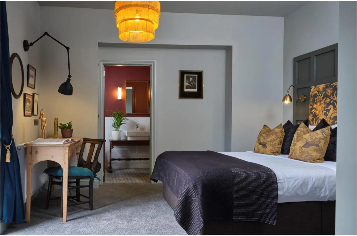 Balcony/Terrace, Bed in The Bath Hotel