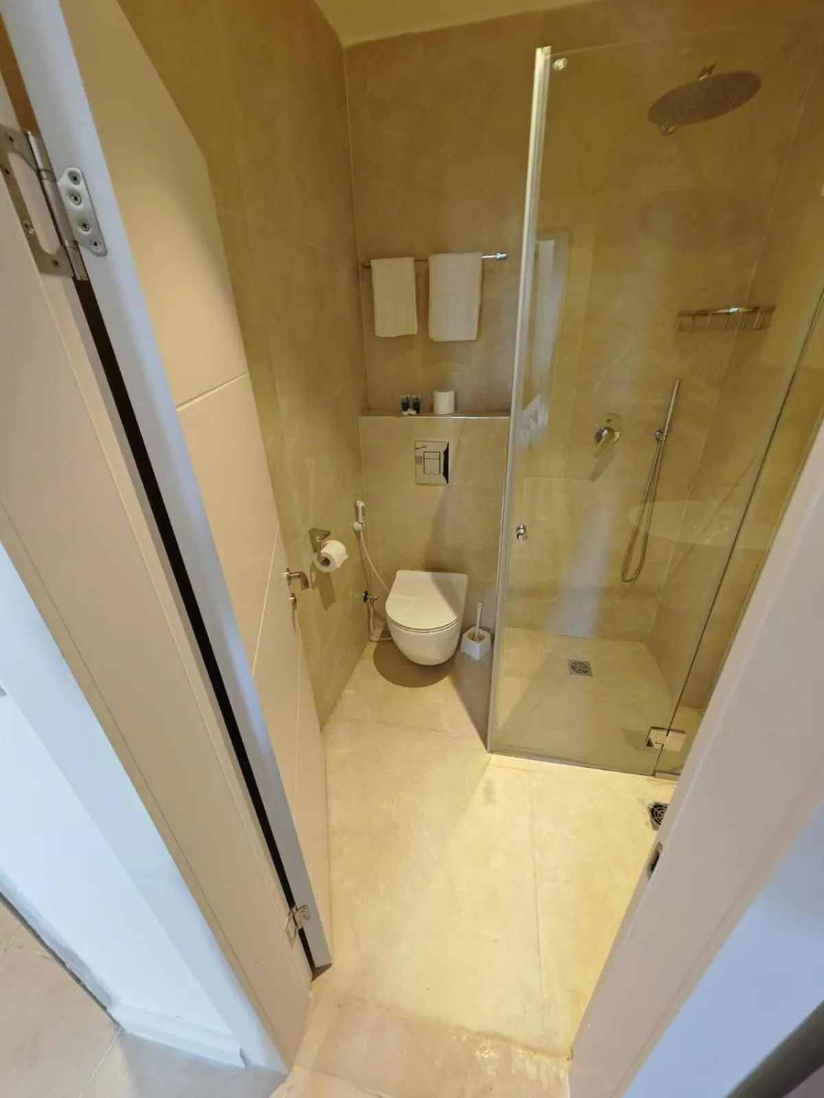 Shower in New Metropole Hotel - Jerusalem