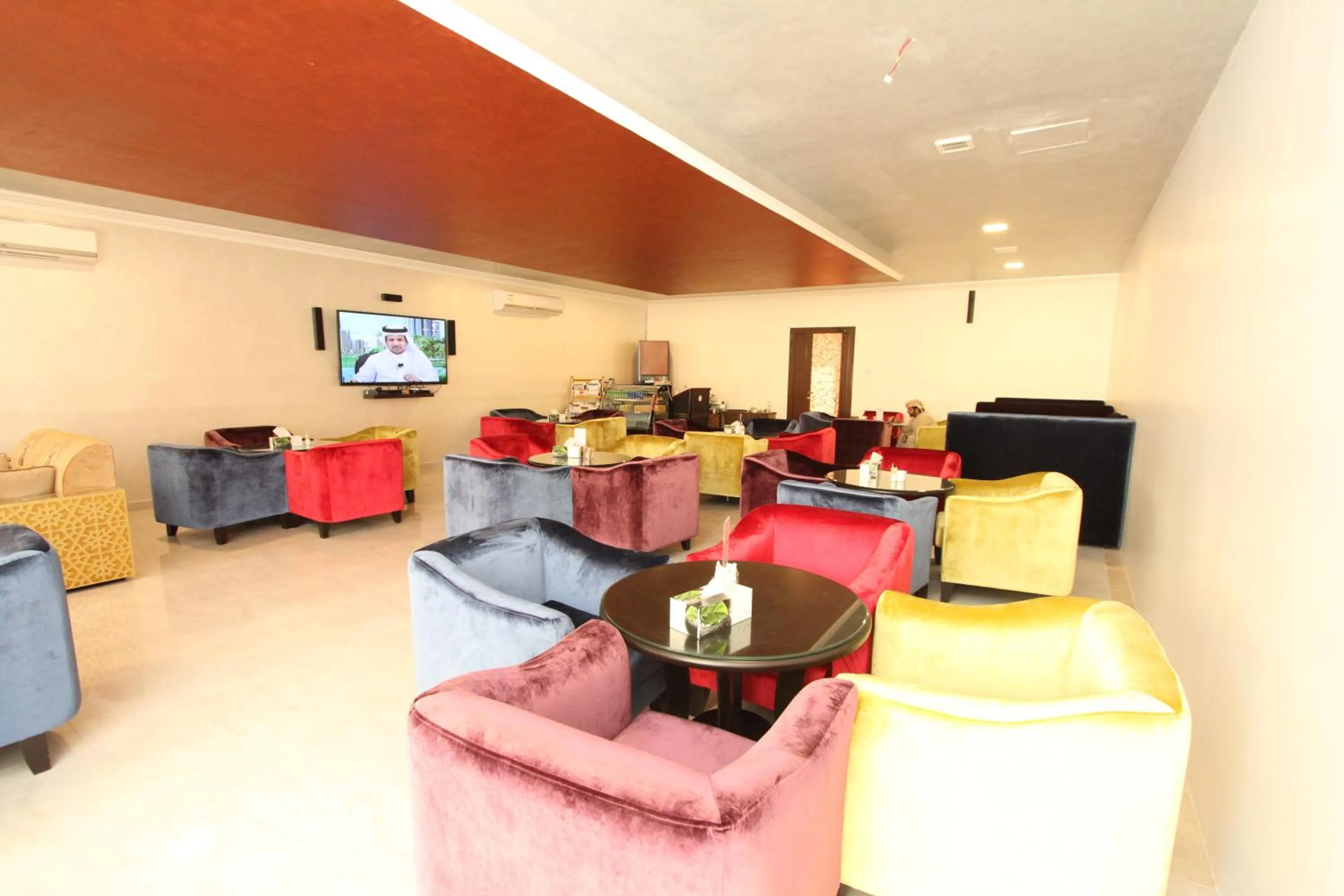 Restaurant/places to eat in Al Maha Residence Rak