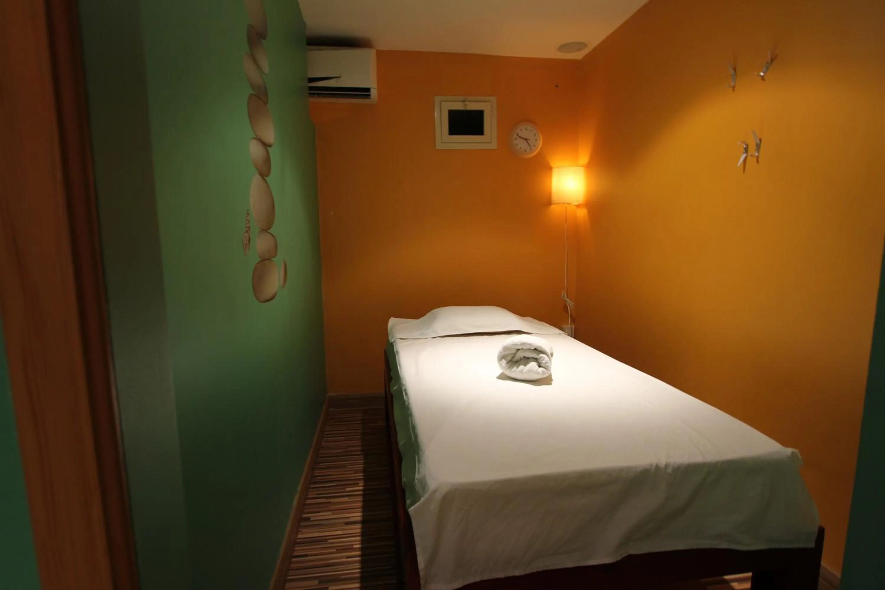 Bed in Al Maha Residence Rak