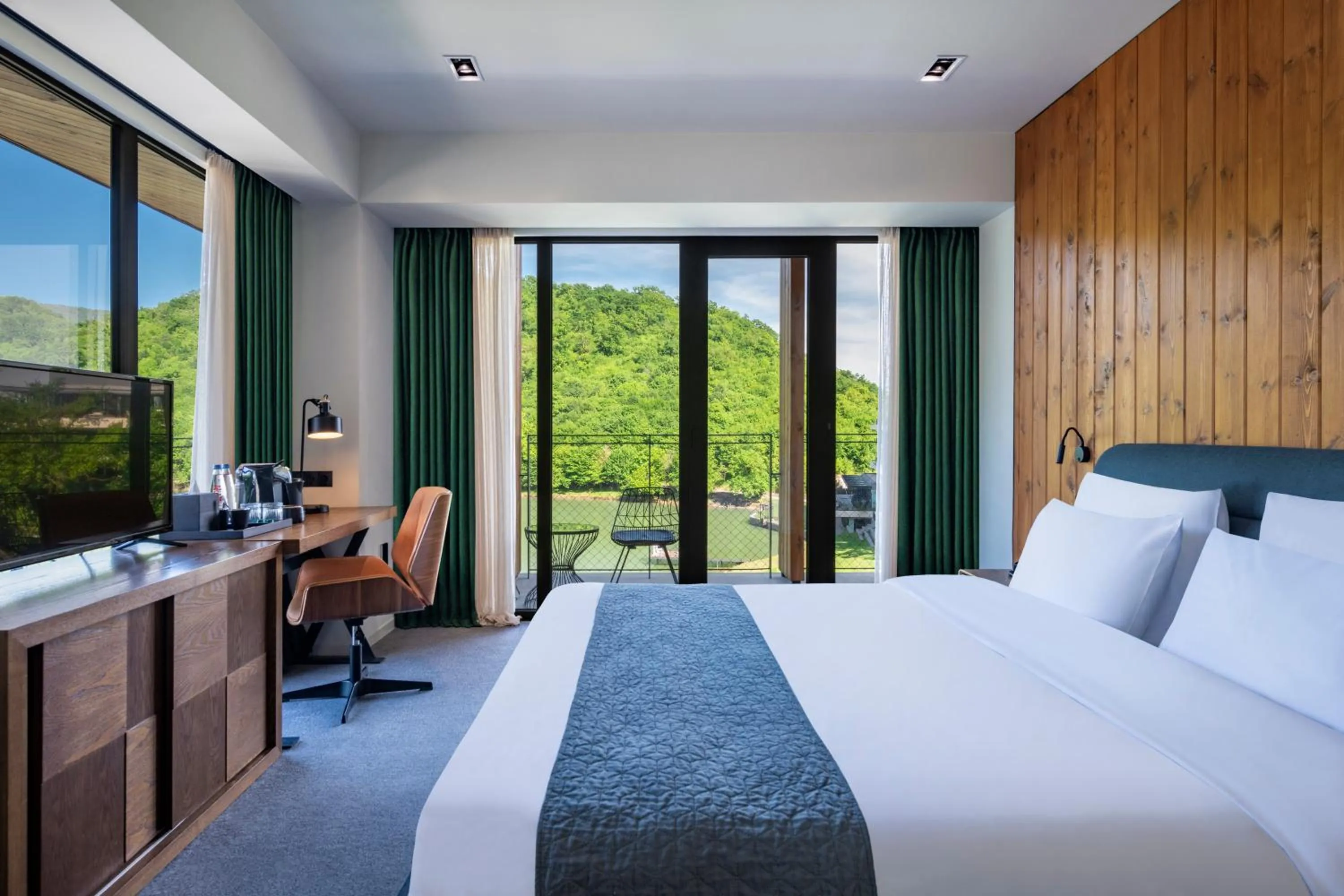 Natural landscape, Bed in Kvareli Lake Resort