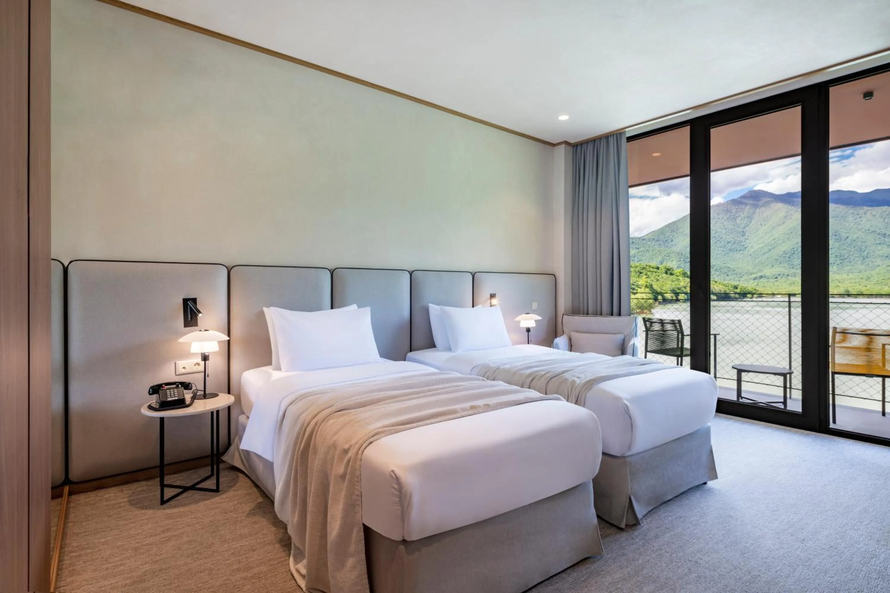 Lake view, Bed in Kvareli Lake Resort