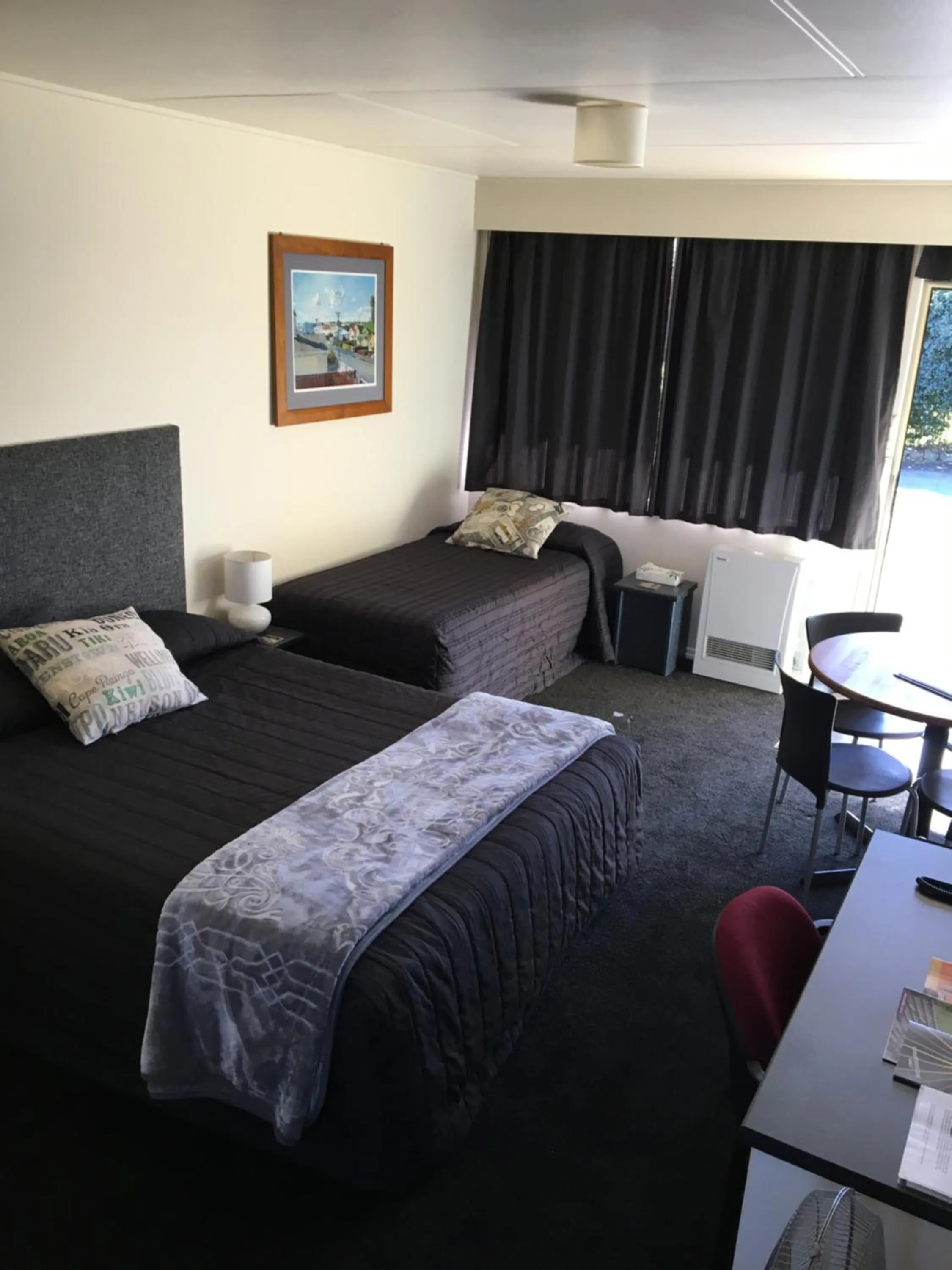 Photo of the whole room, Bed in Mount View Motel Hawera