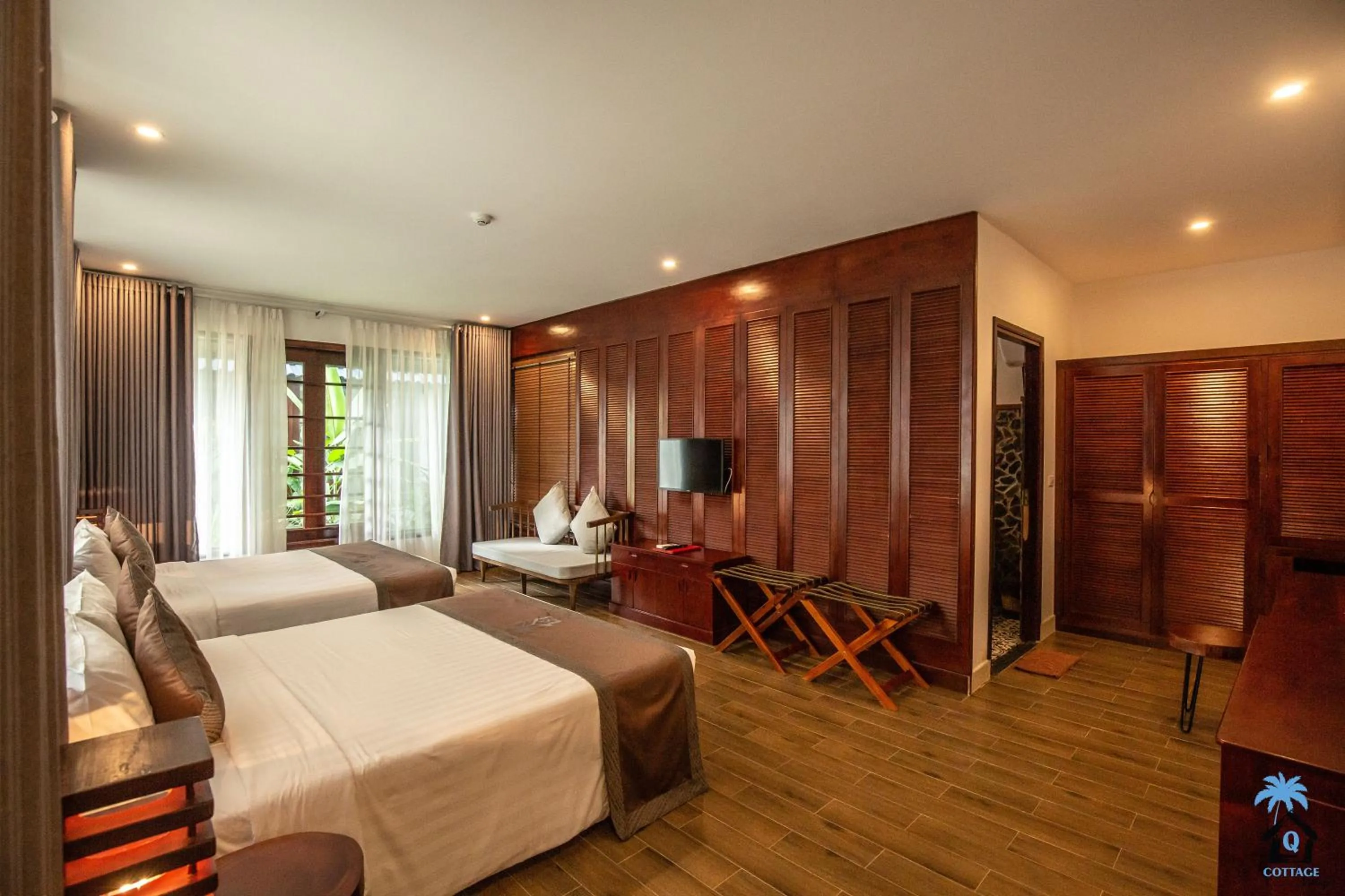 Photo of the whole room, Bed in Cottage Village