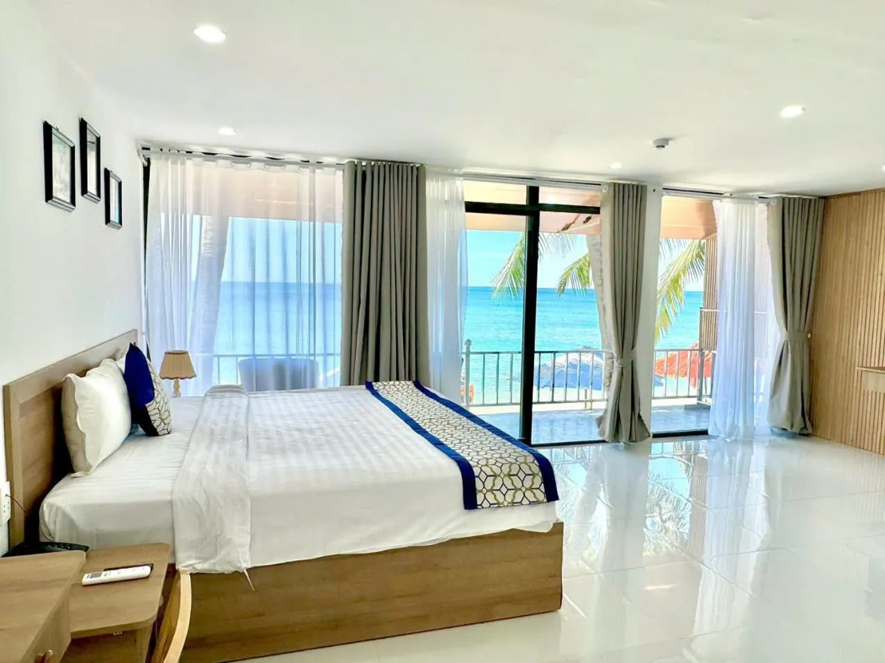 Bed in Orange Resort