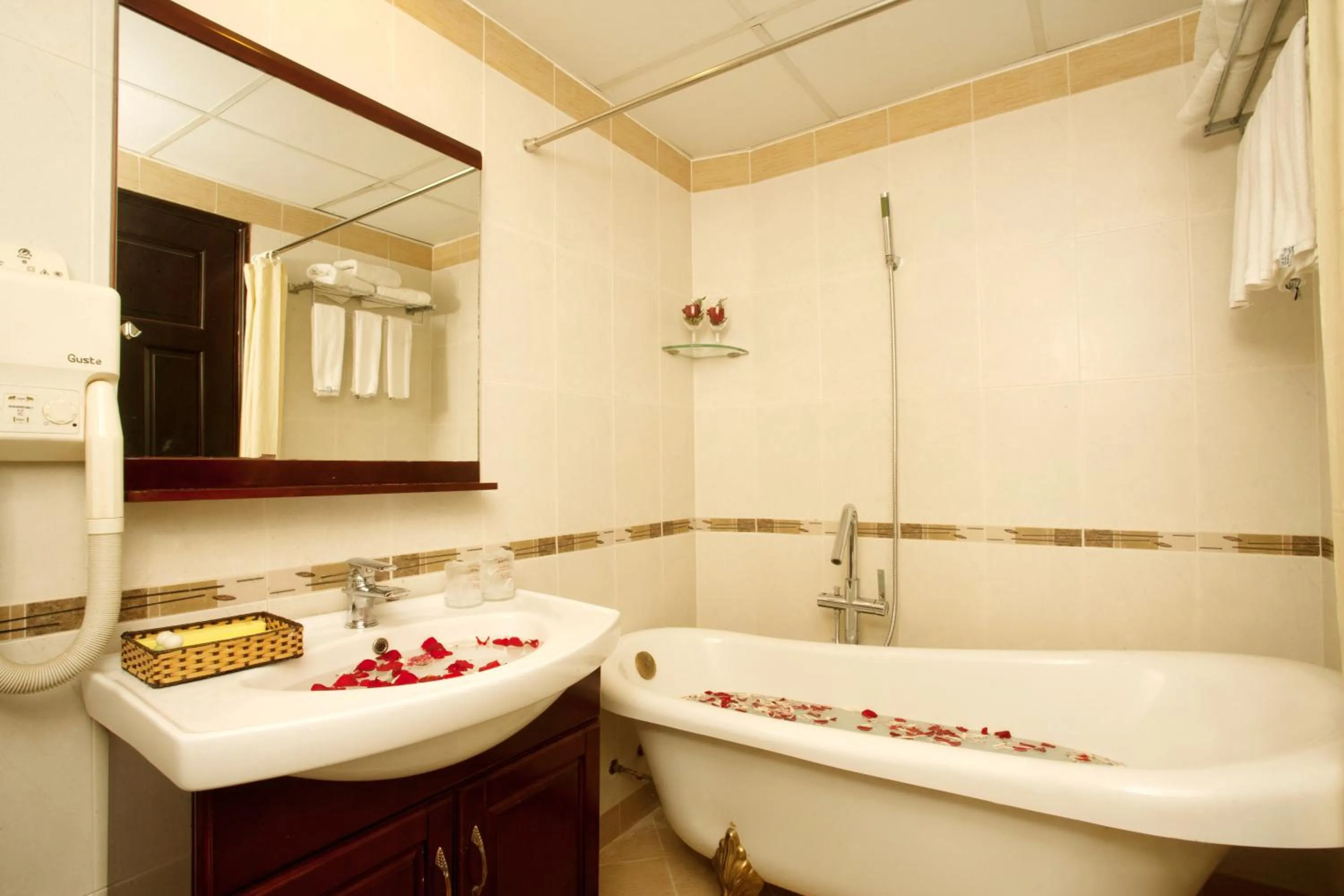 Bathroom in Lien An Sai Gon Hotel