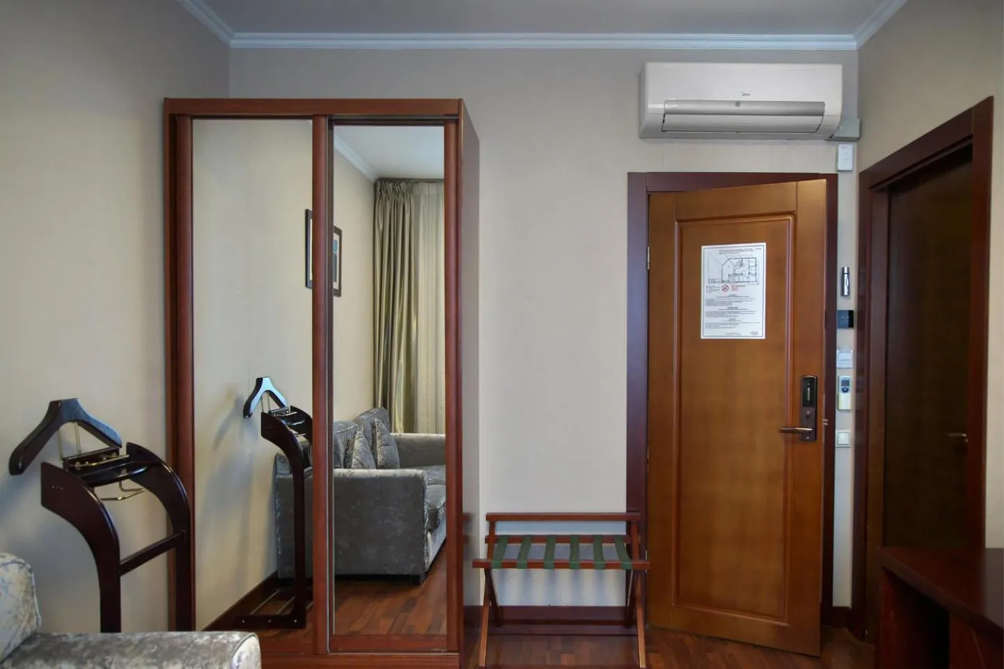 Living room in Grand Voyage Hotel