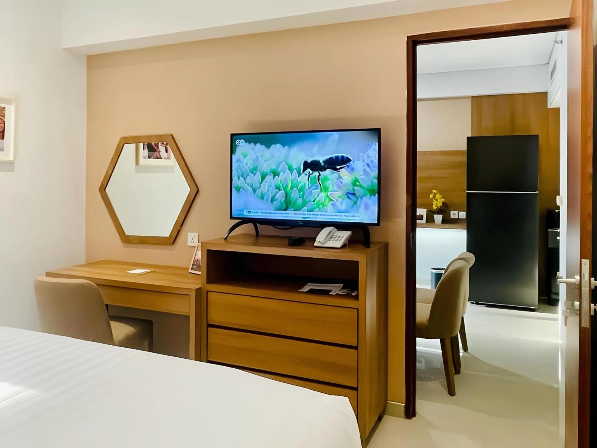 TV and multimedia, Bed in Ramada Encore by Wyndham Bali Seminyak
