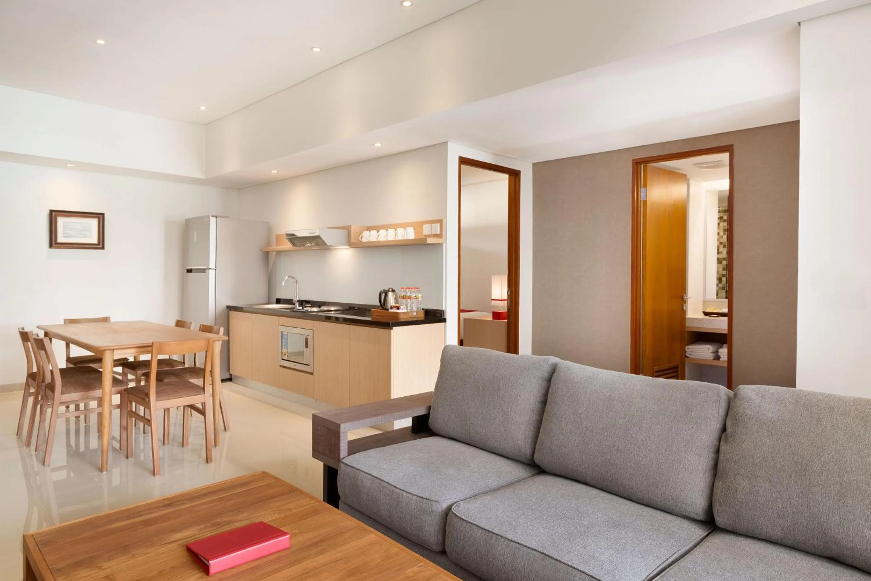 Kitchen or kitchenette in Ramada Encore by Wyndham Bali Seminyak