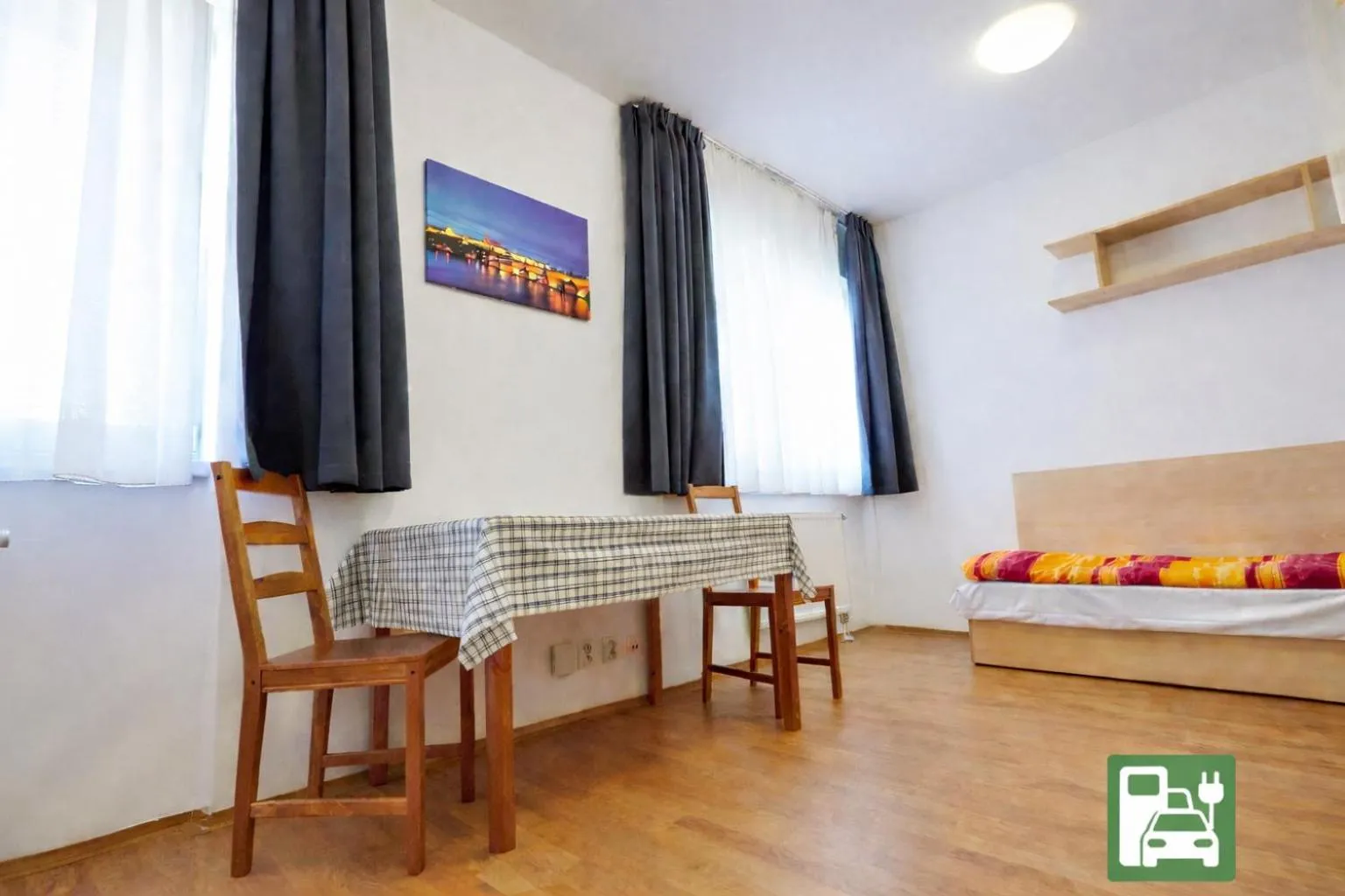 Photo of the whole room, Bed in University Hotel