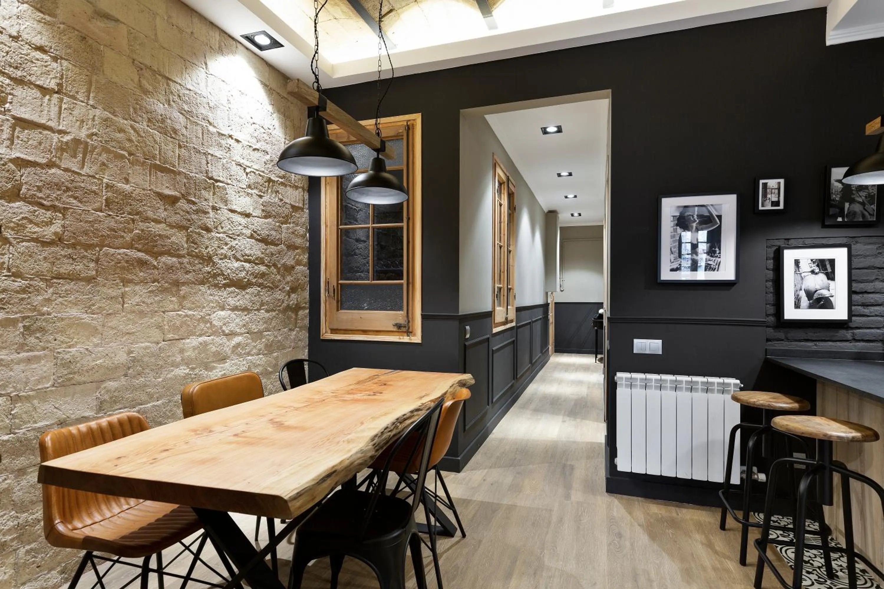 Dining area in Sagrada266 by chicStays